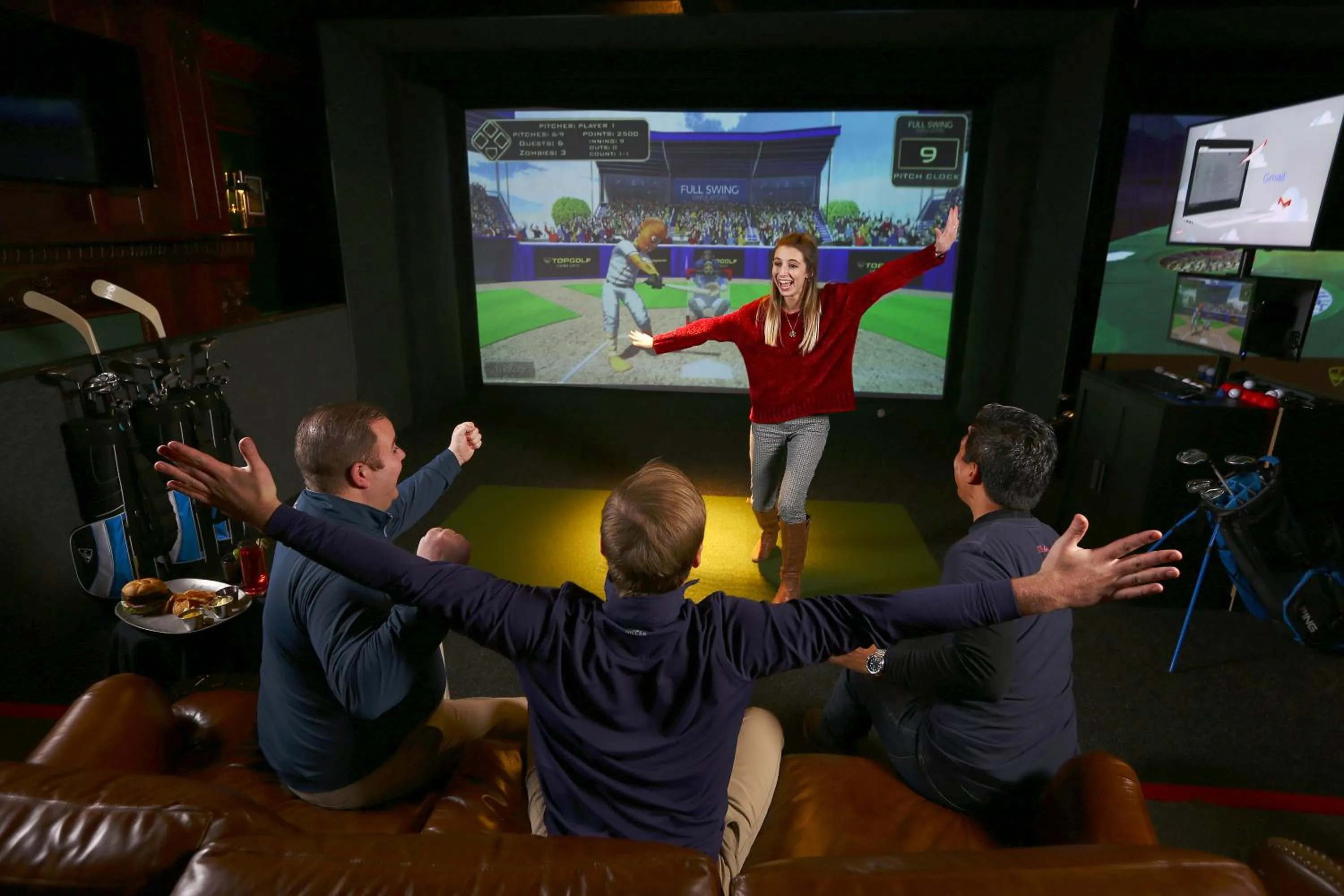 Communal lounge/ TV room in Doubletree by Hilton Phoenix Mesa