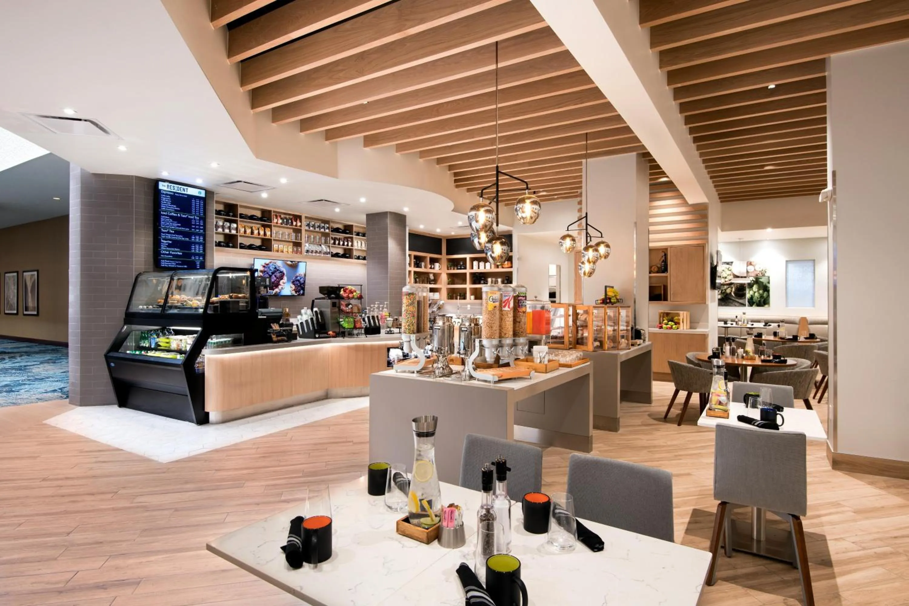 Restaurant/places to eat in Doubletree by Hilton Phoenix Mesa