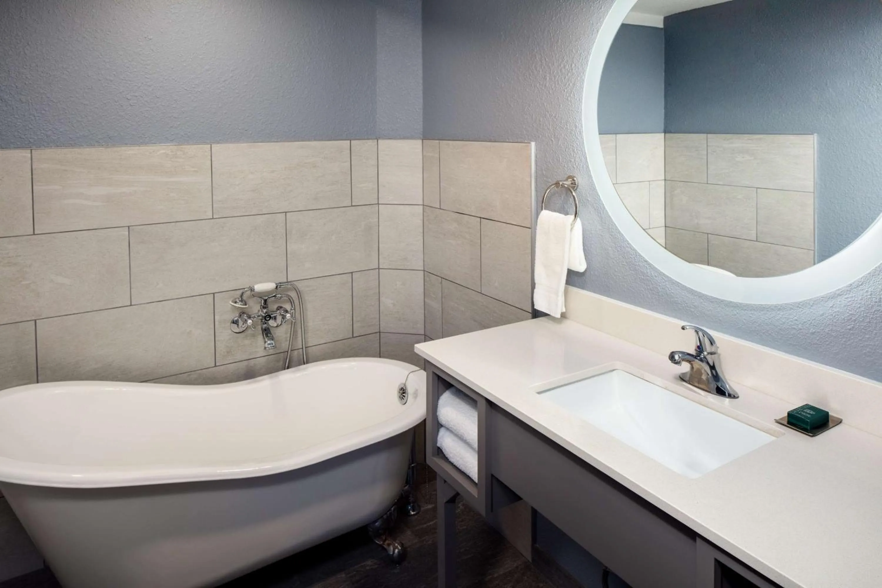 Bathroom in Doubletree by Hilton Phoenix Mesa