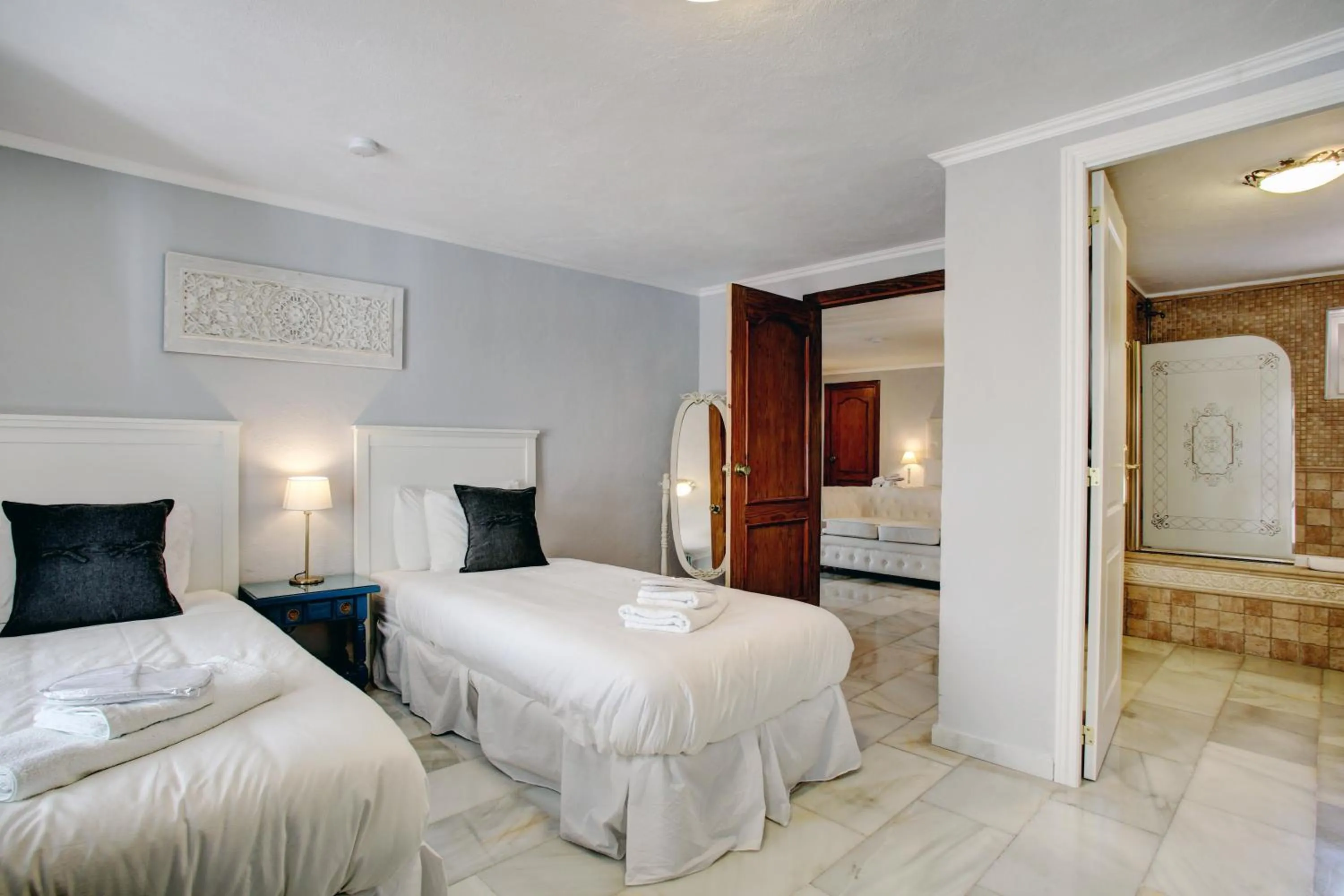 Photo of the whole room, Bed in Jardines De La Reina Boutique Bed & Breakfast