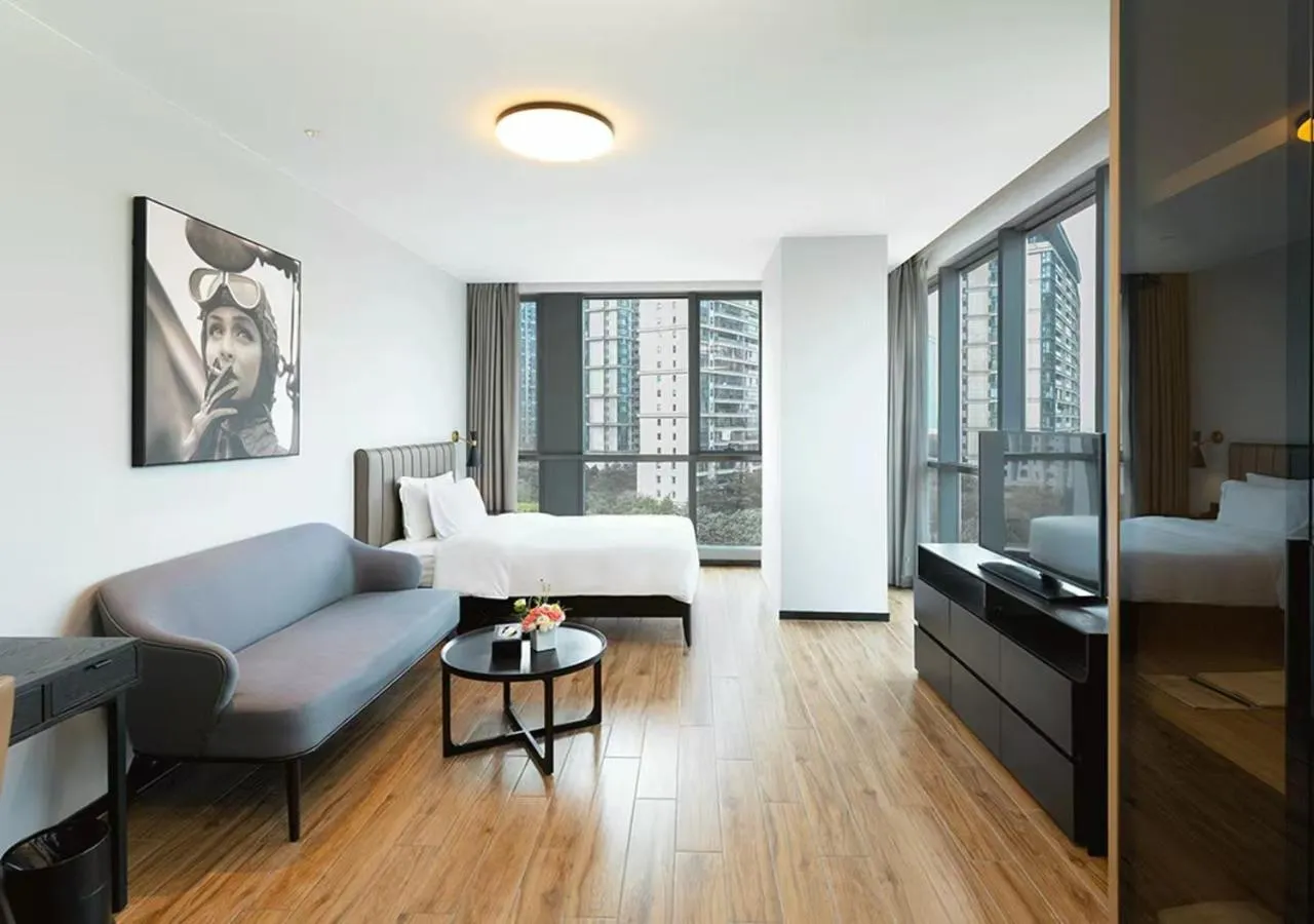 Photo of the whole room, Bed in La Yarda Hotel Guangzhou