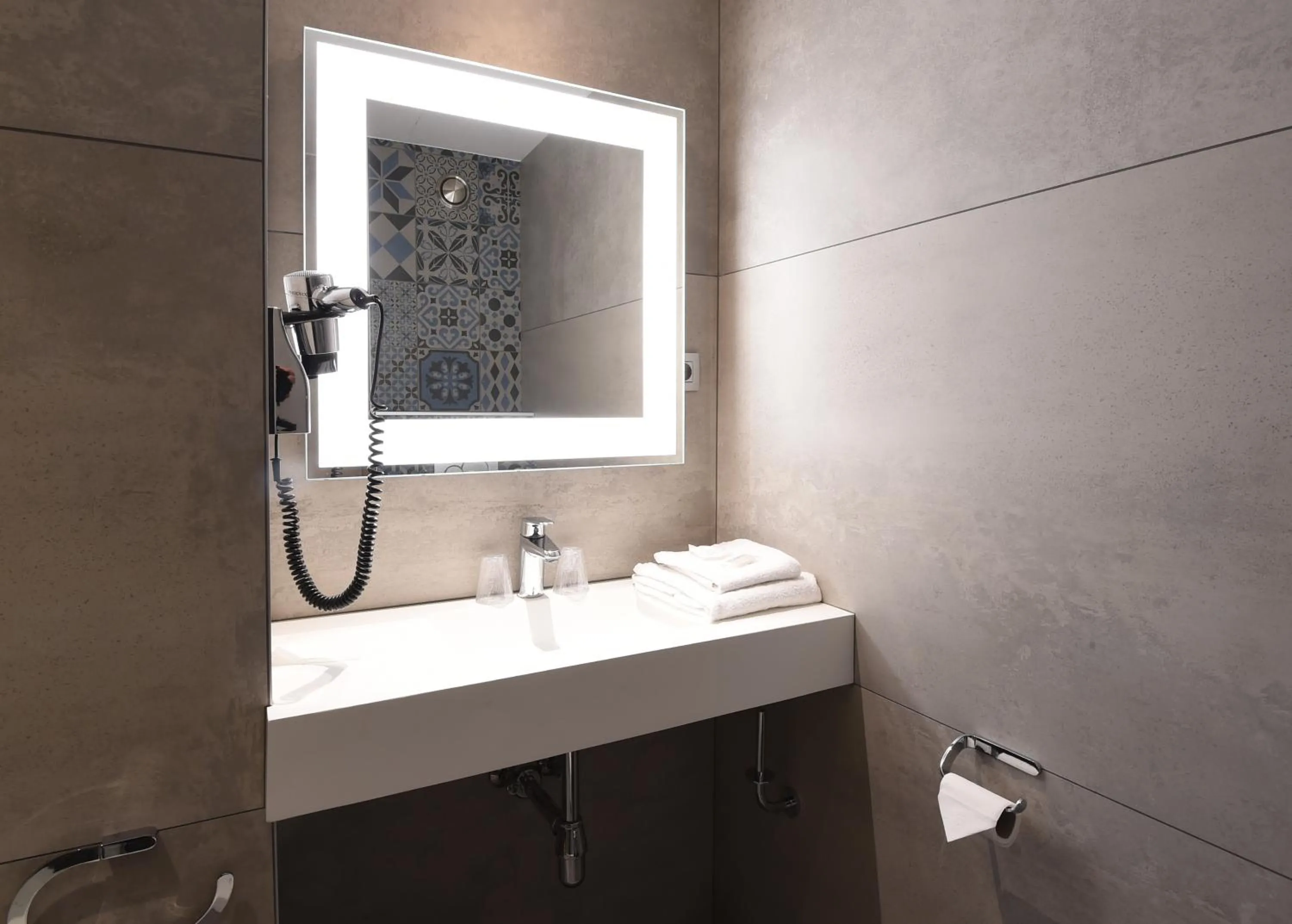 Bathroom in Ibis Styles La Louvière