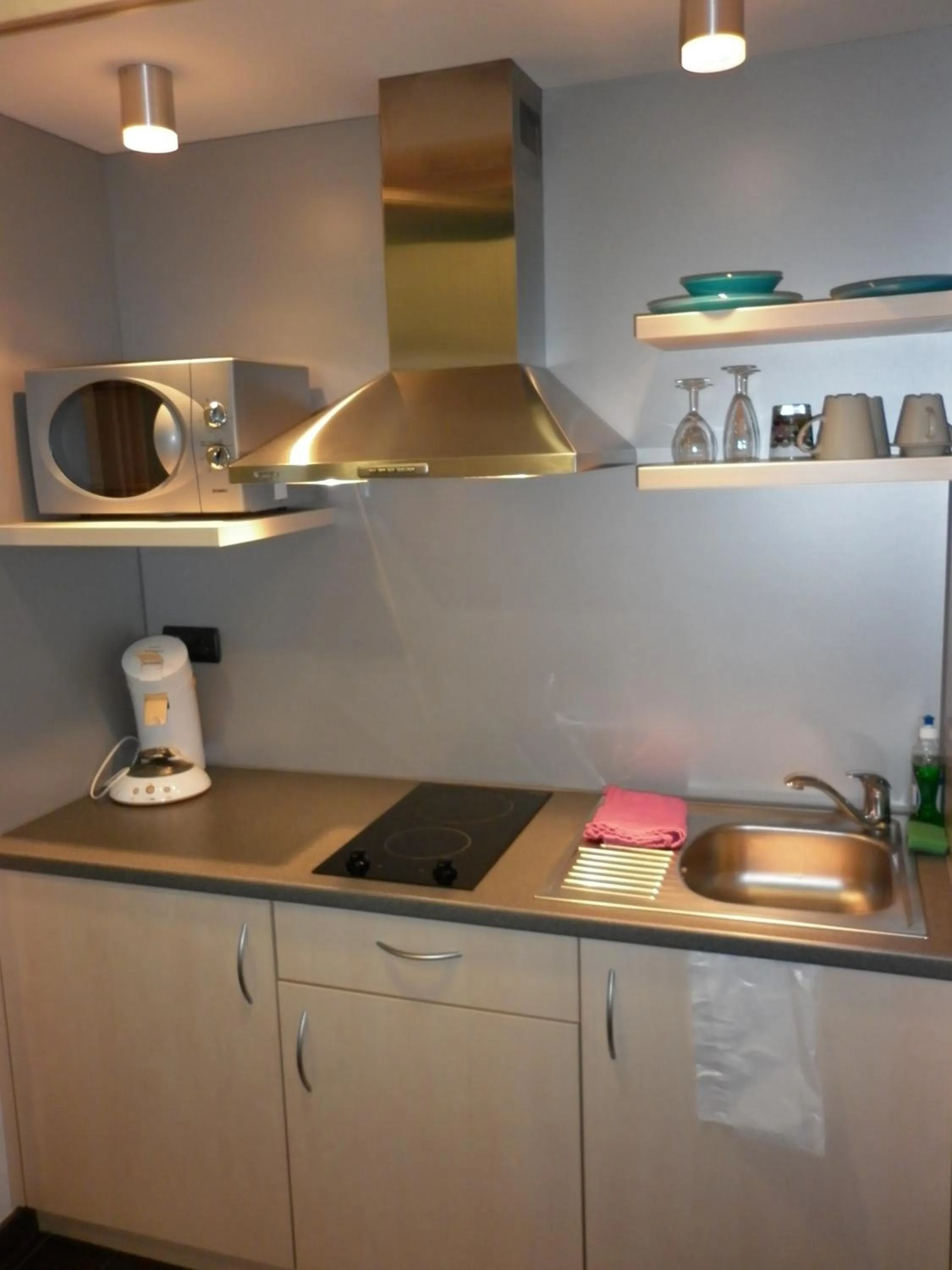 Kitchen or kitchenette in Ibis Styles La Louvière