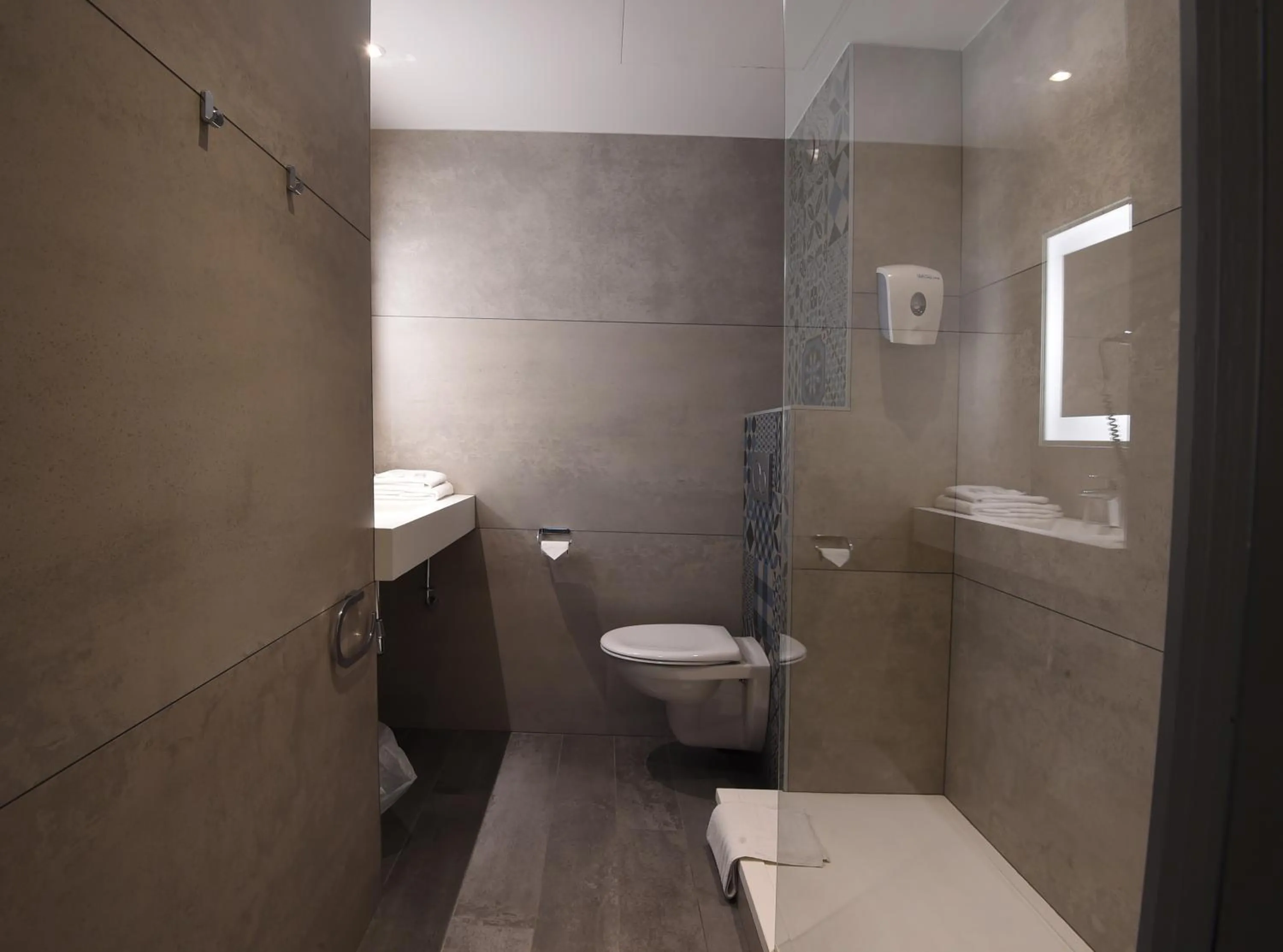 Bathroom in Ibis Styles La Louvière