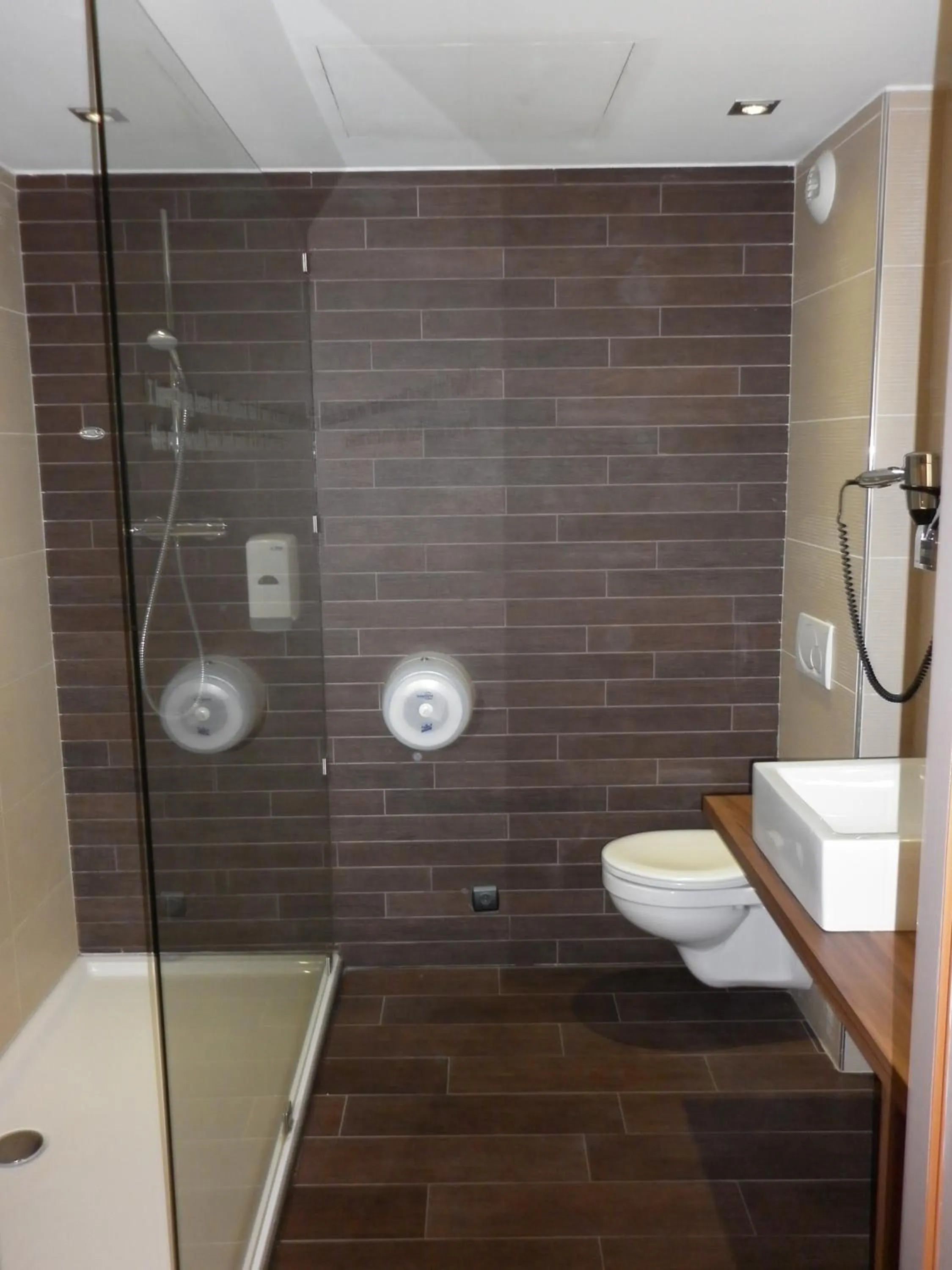 Shower in Ibis Styles La Louvière