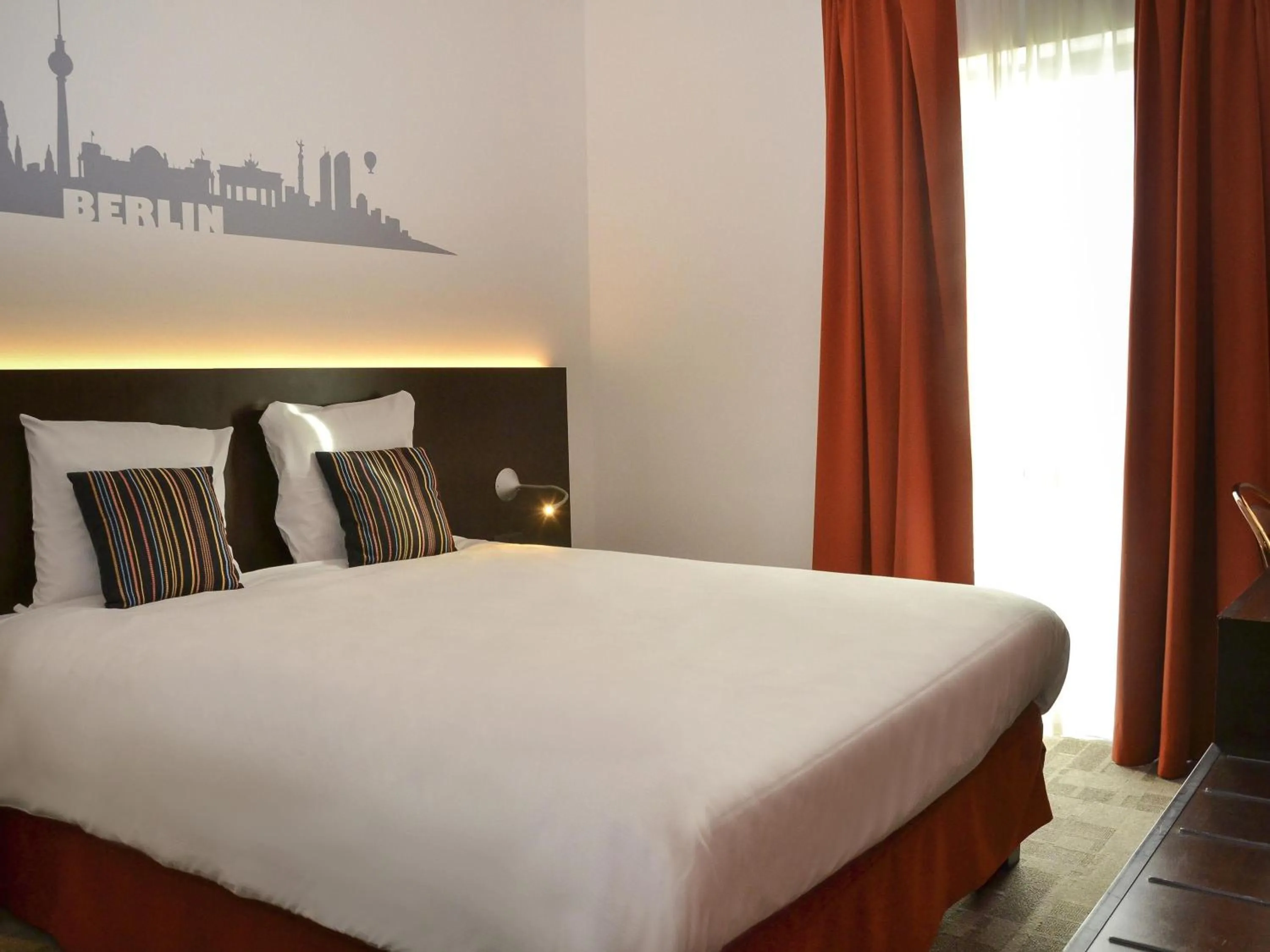 Bedroom, Bed in Ibis Styles La Louvière