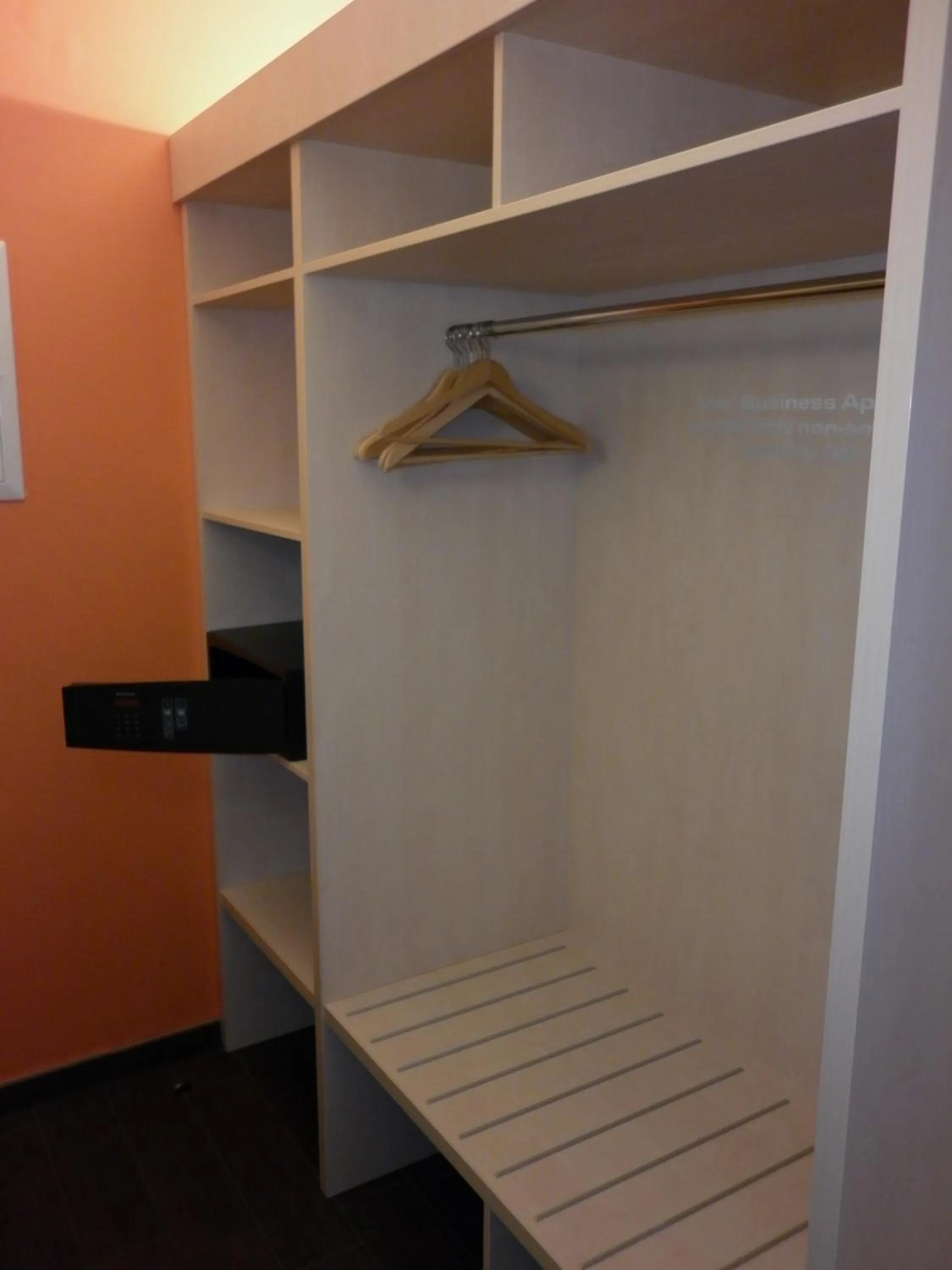 Decorative detail in Ibis Styles La Louvière