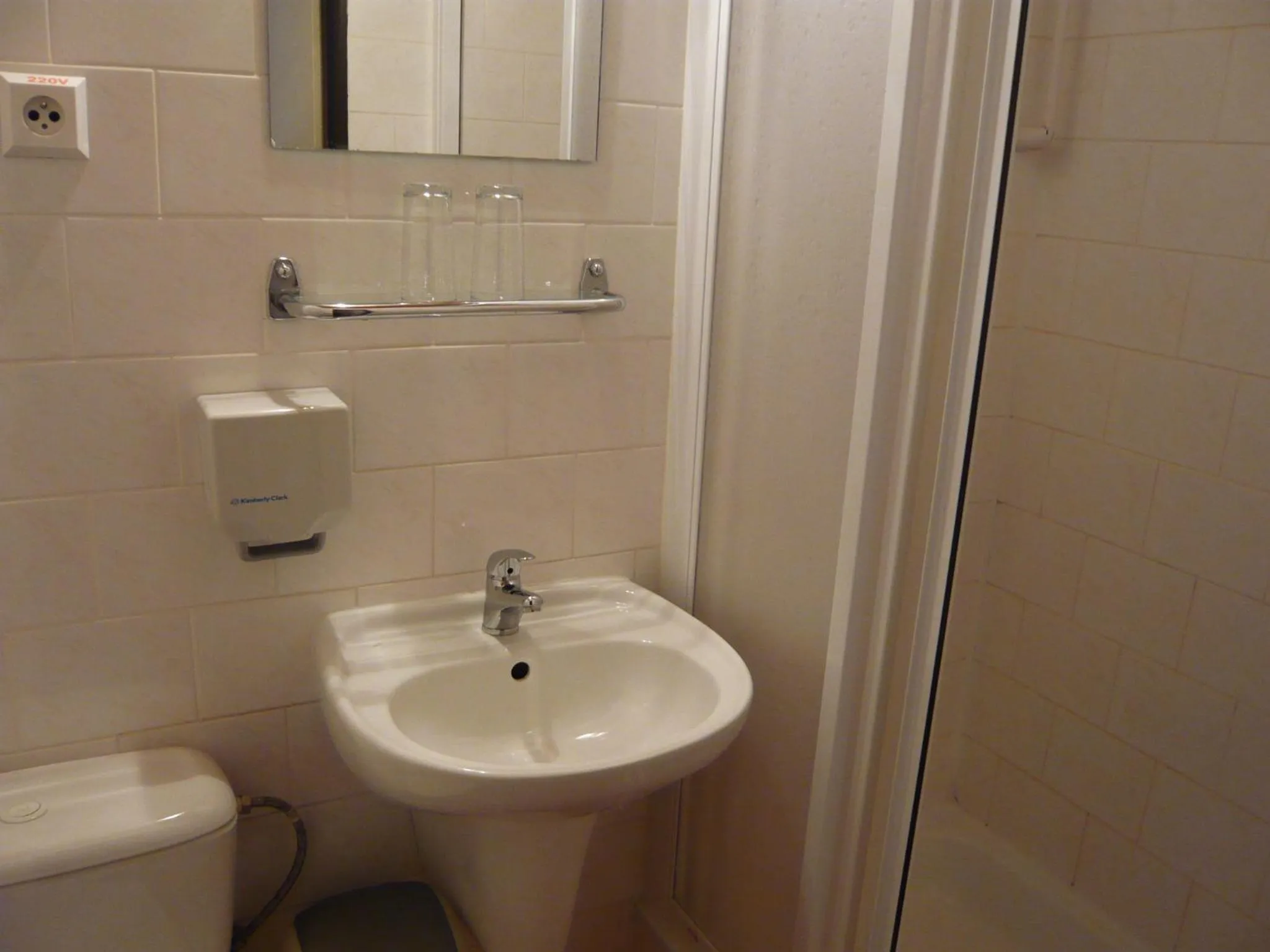 Bathroom in Hotel Hasa