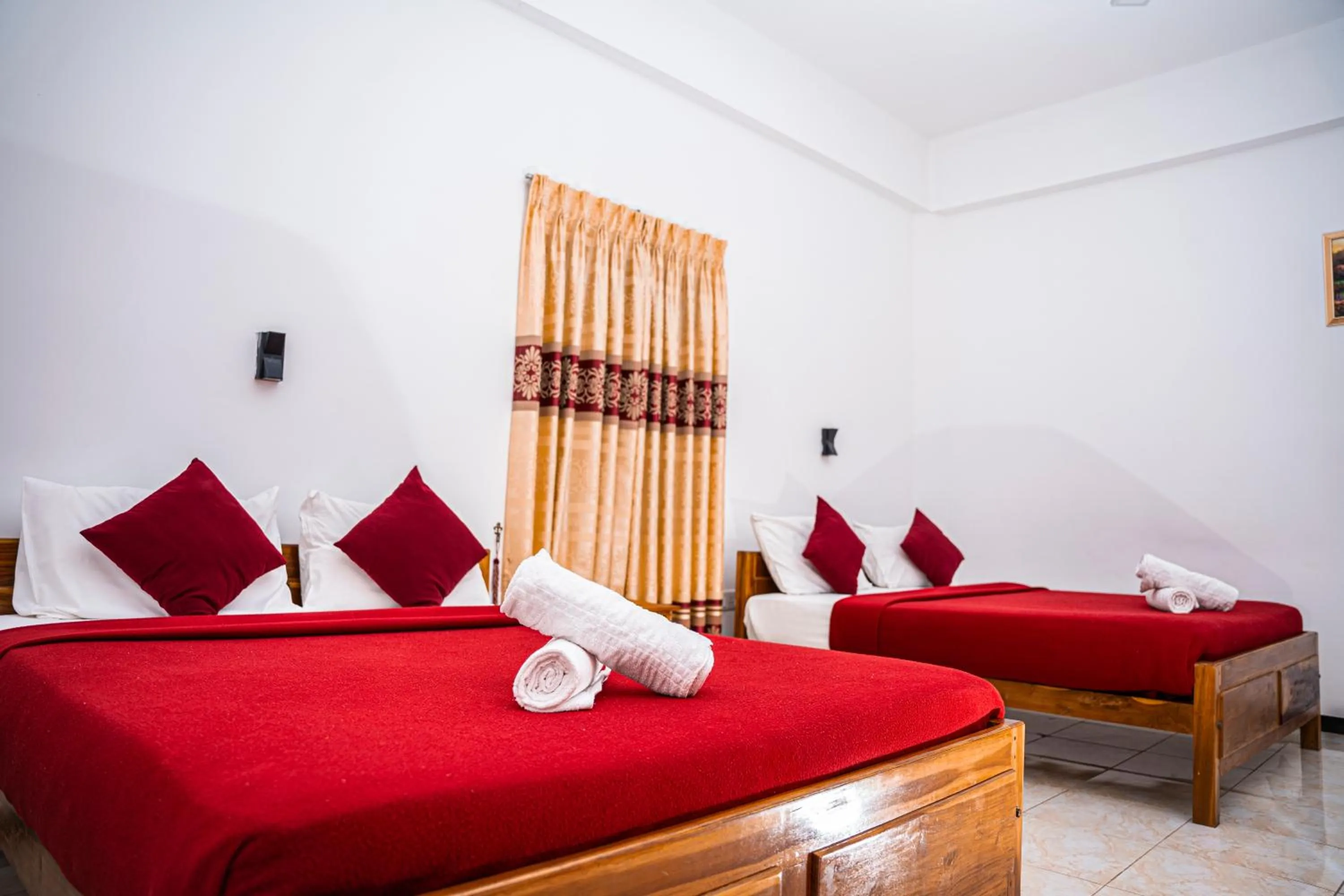 Bed in Theevanni Resort