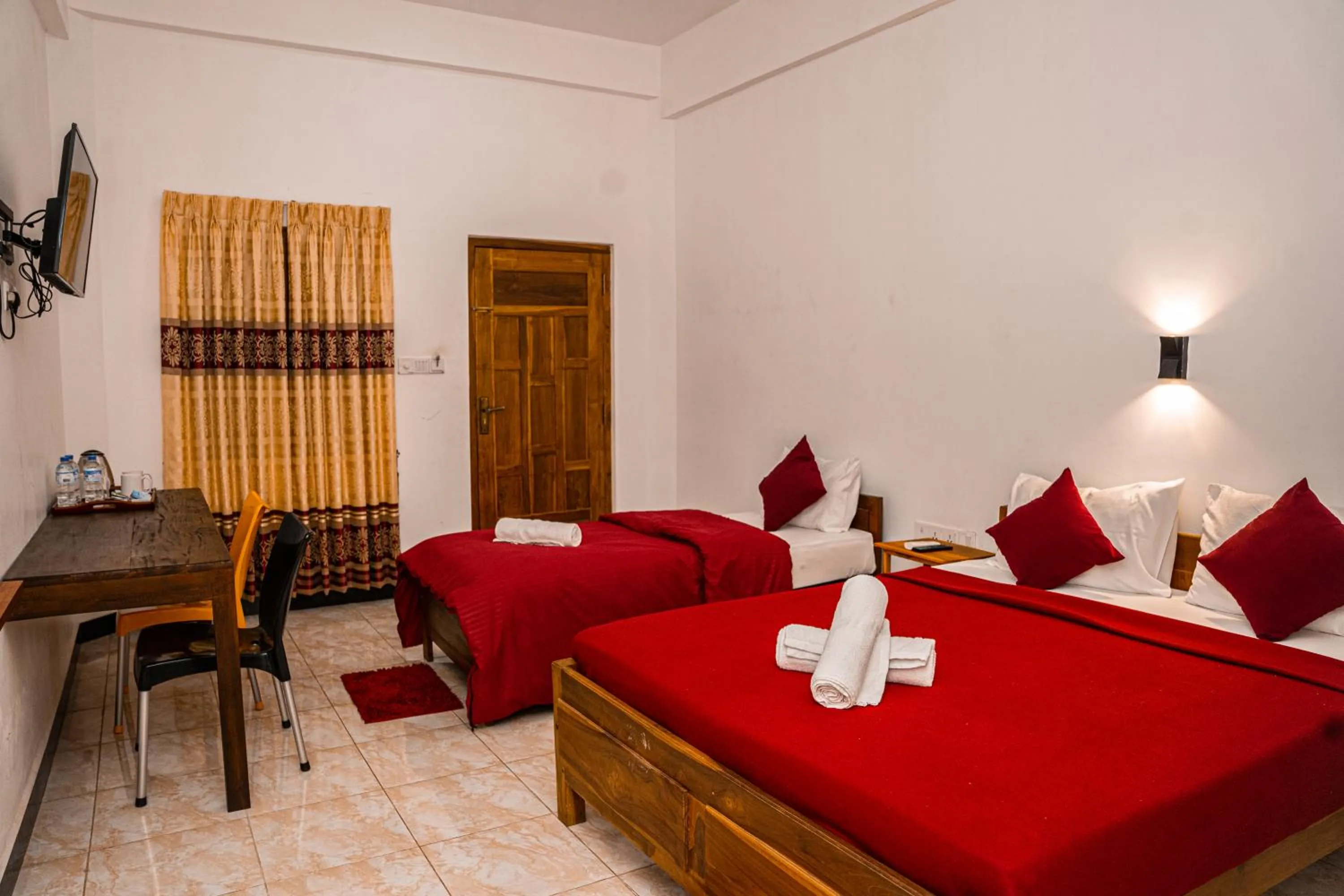 Bed in Theevanni Resort