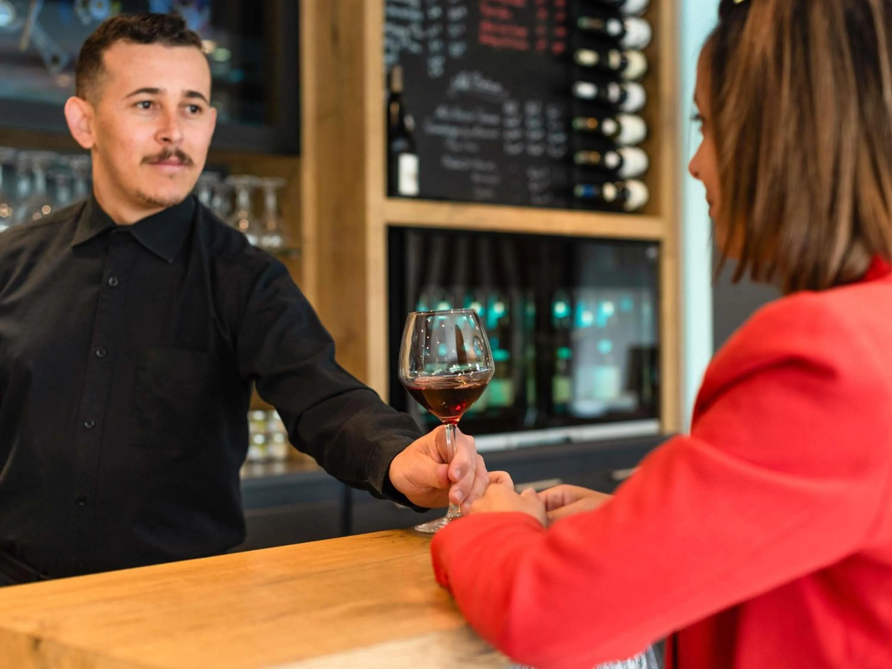 Lounge or bar in ibis Nuits Saint Georges