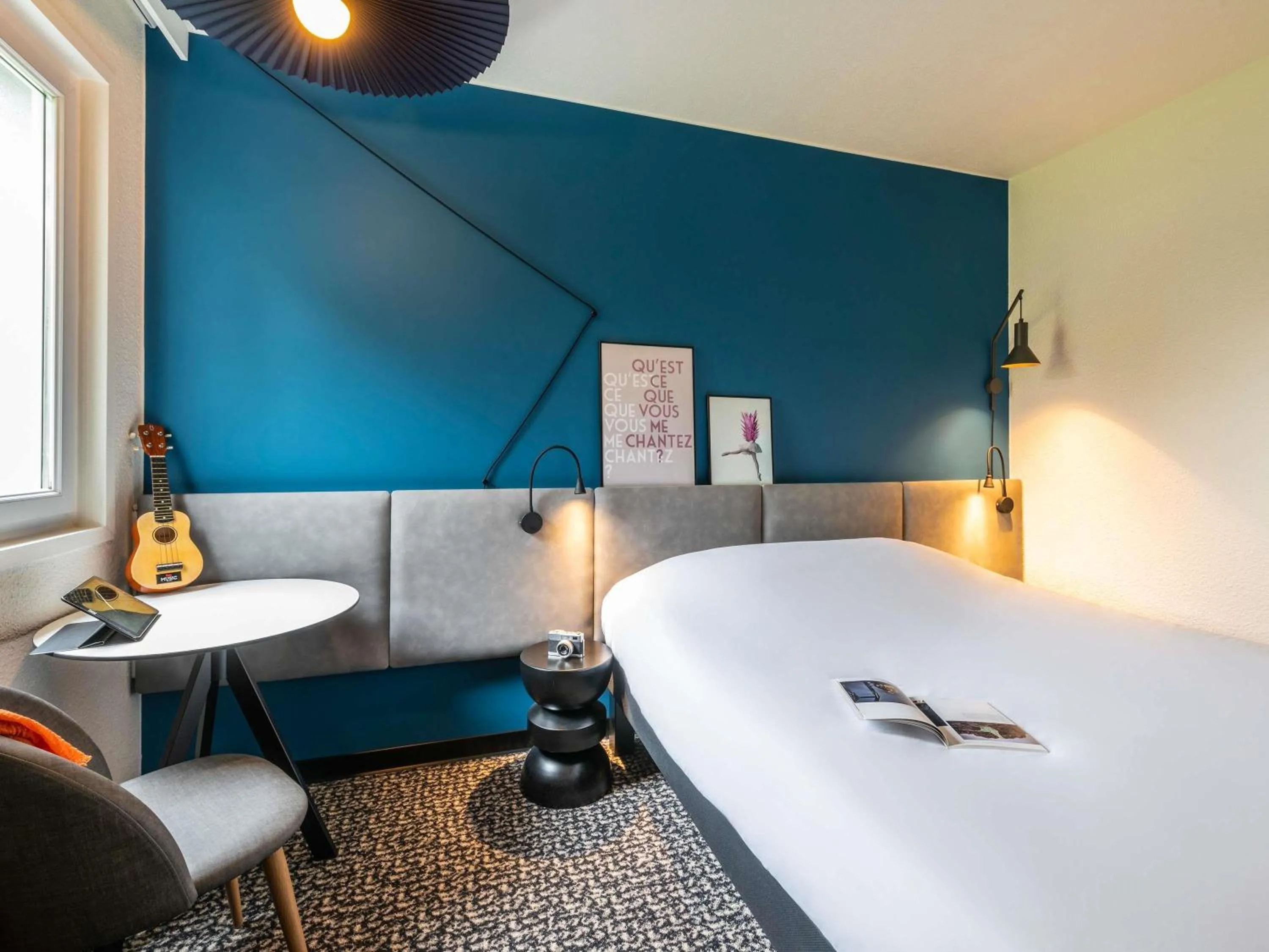 Bedroom, Bed in ibis Nuits Saint Georges