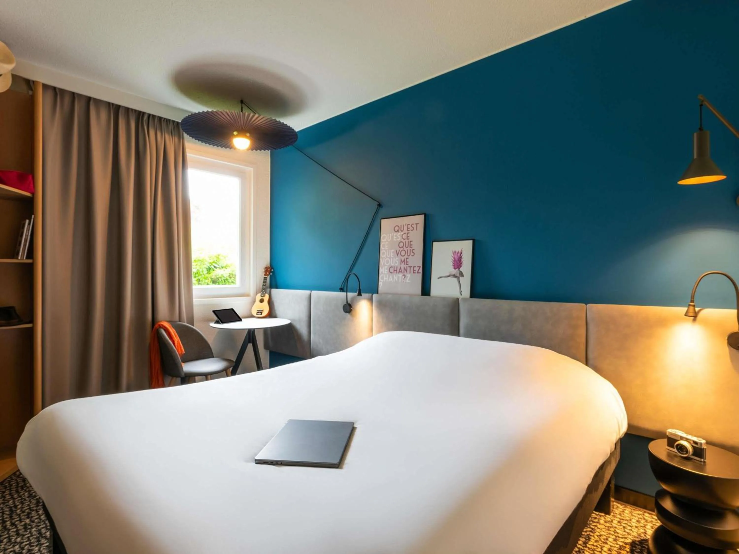 Bedroom, Bed in ibis Nuits Saint Georges