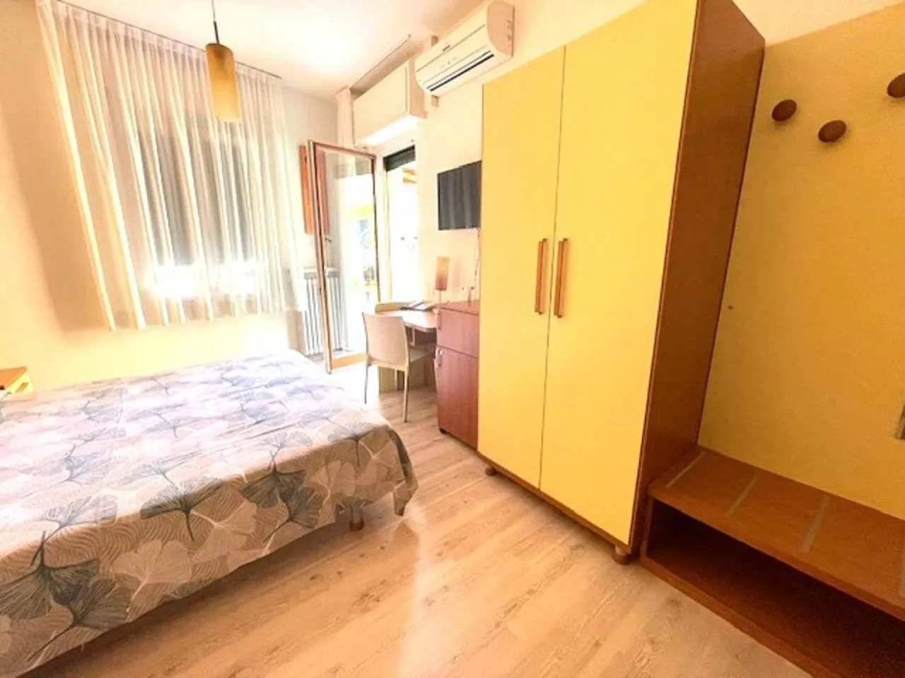 View (from property/room), Bed in Hotel Alpino