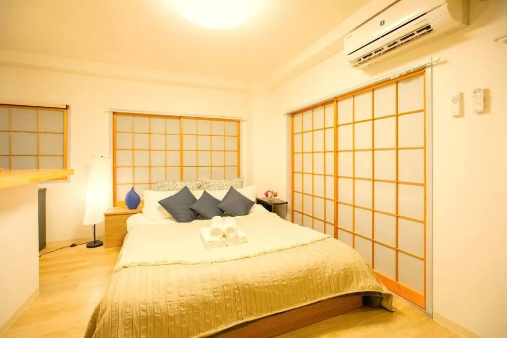 Bed in KEYHOTEL-5minutes for walk to Akihabara Electric Town