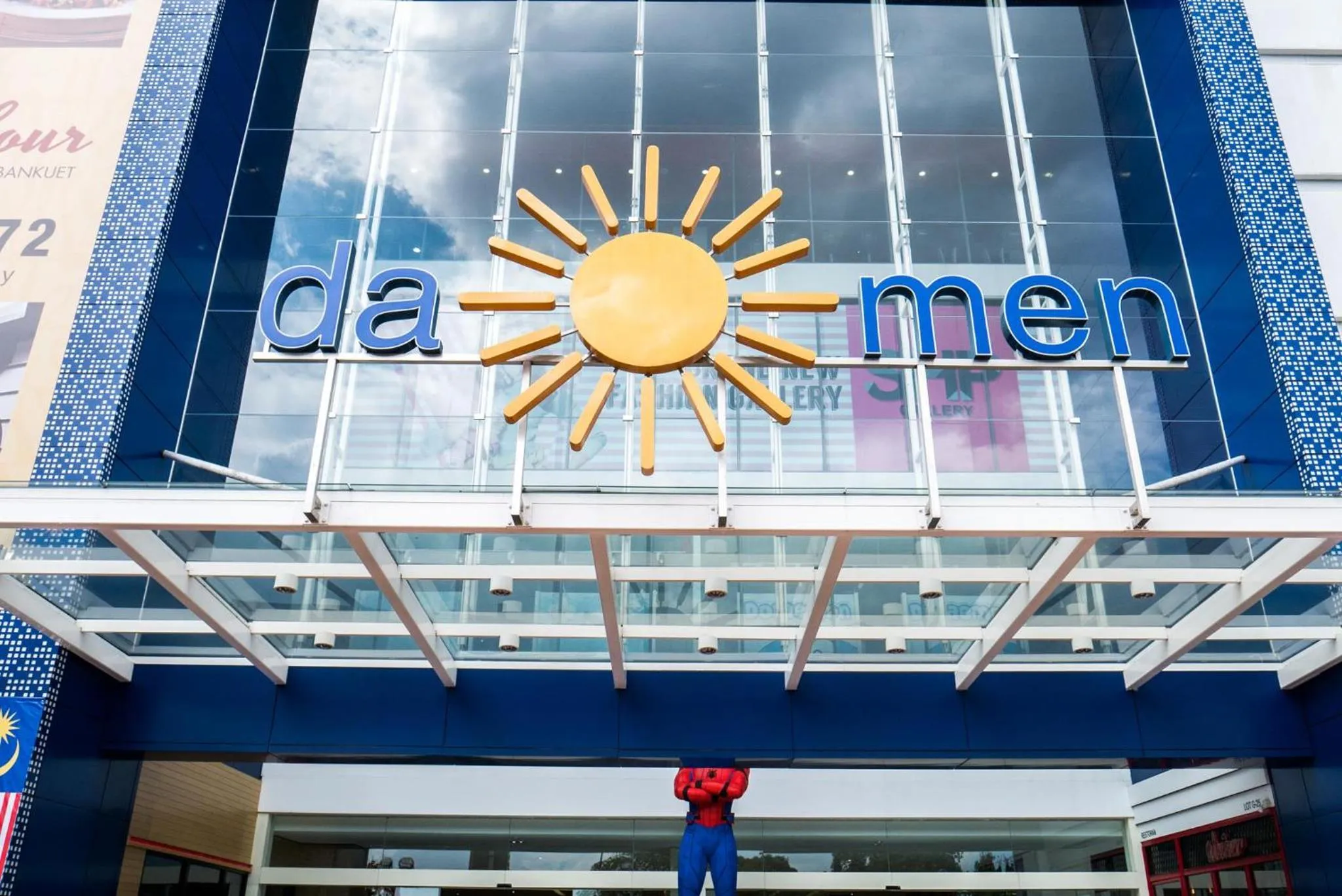 Property building in DaMen Homestay @SubangHomeStay