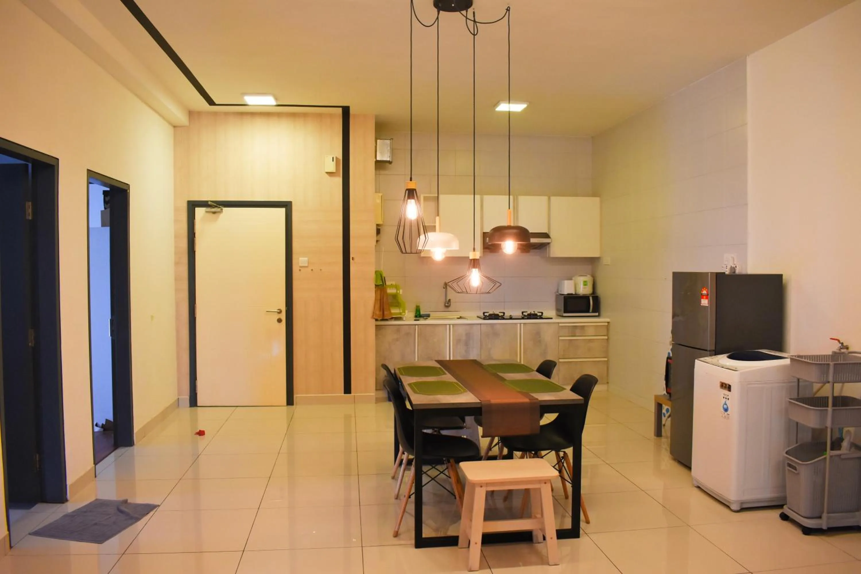 DaMen Homestay @SubangHomeStay