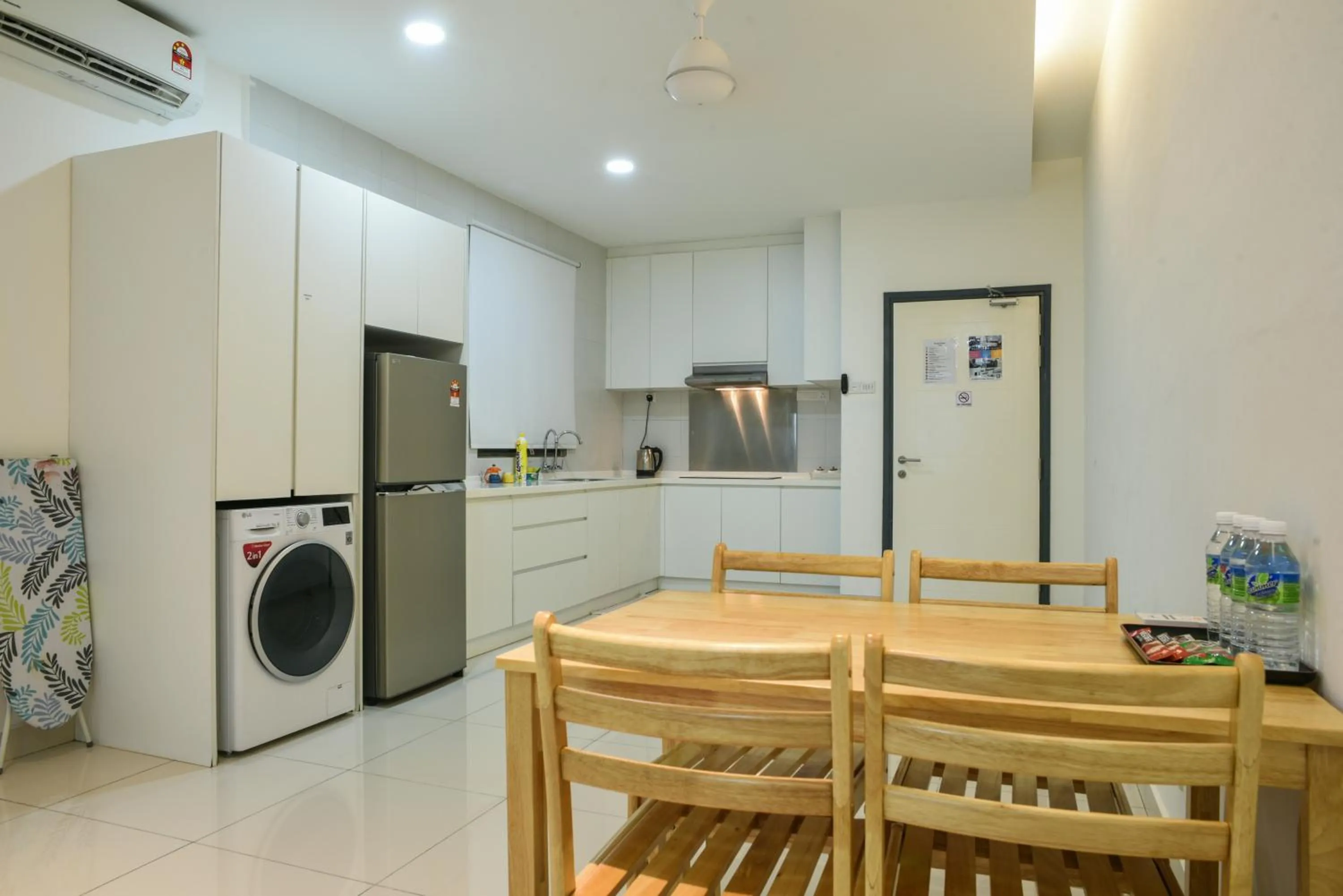 DaMen Homestay @SubangHomeStay