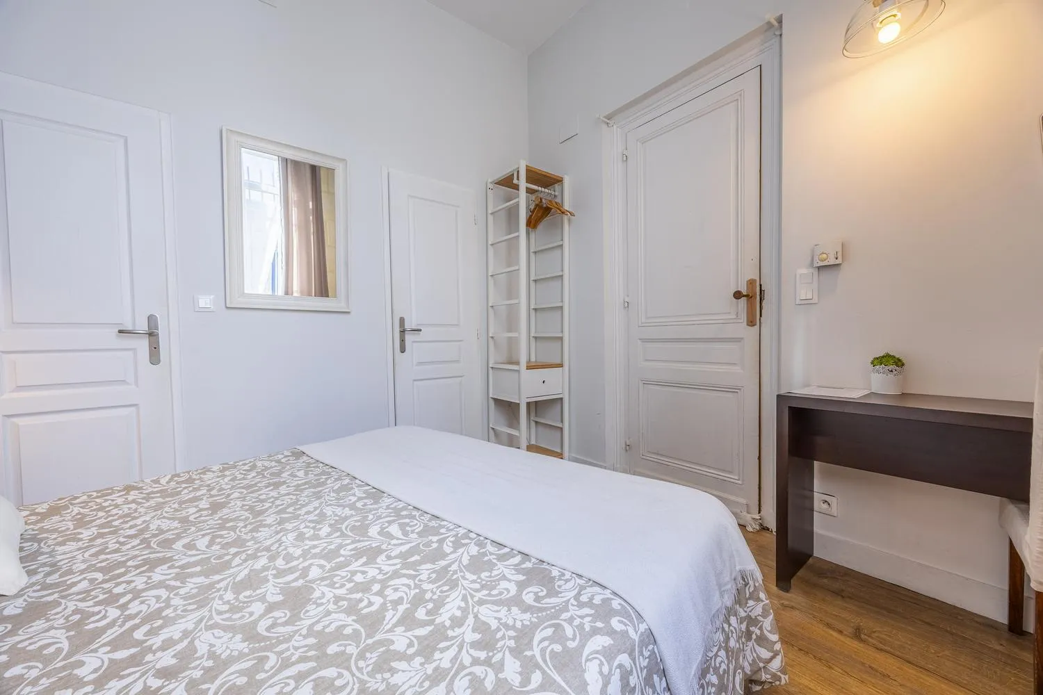 Bedroom, Bed in B&B La Halte Montaigne