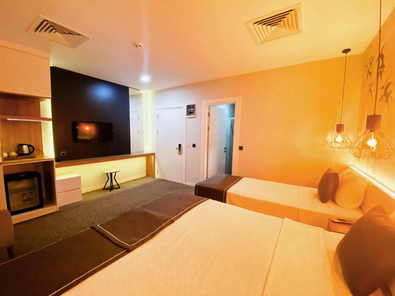 Photo of the whole room in Luis Otel