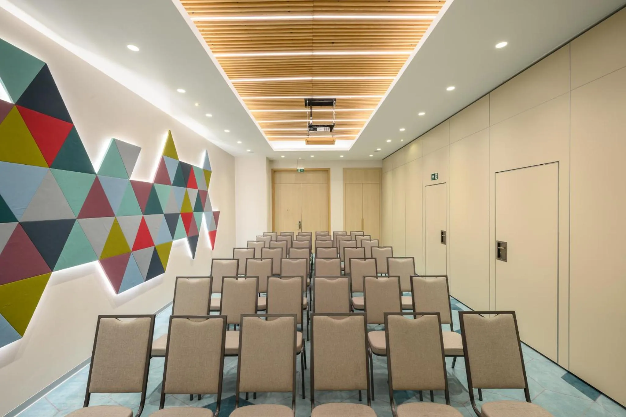 Meeting/conference room in Hilton Garden Inn Budapest City Centre