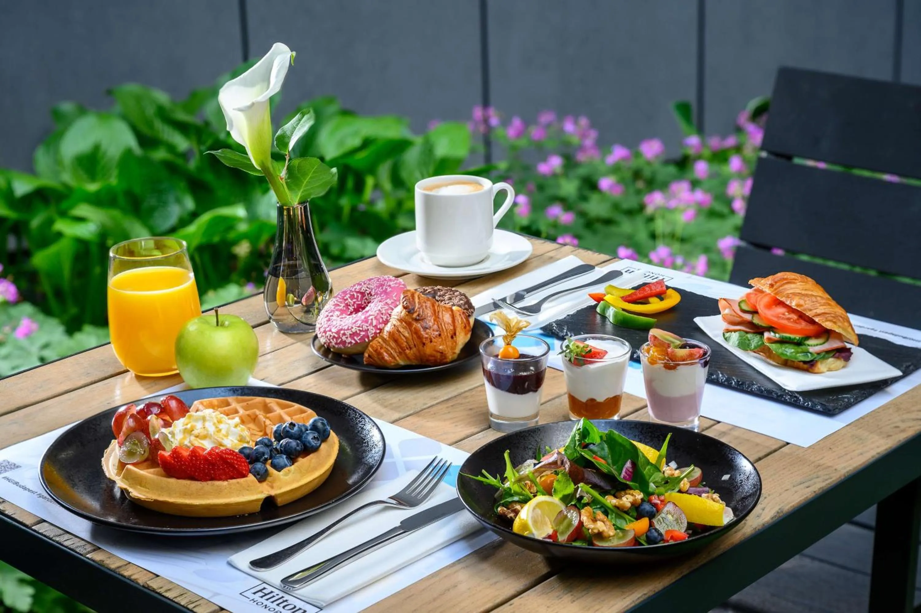 Restaurant/places to eat in Hilton Garden Inn Budapest City Centre