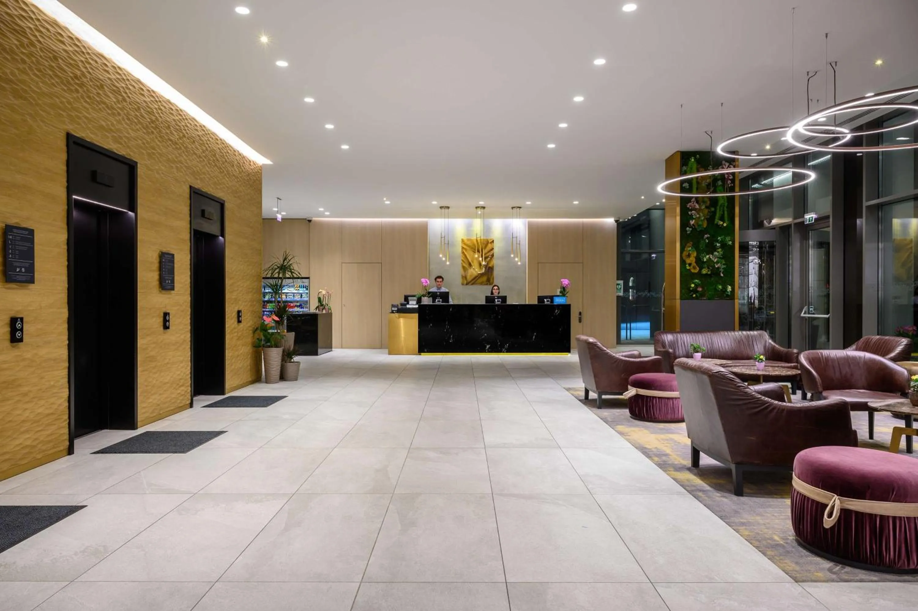 Lobby or reception in Hilton Garden Inn Budapest City Centre