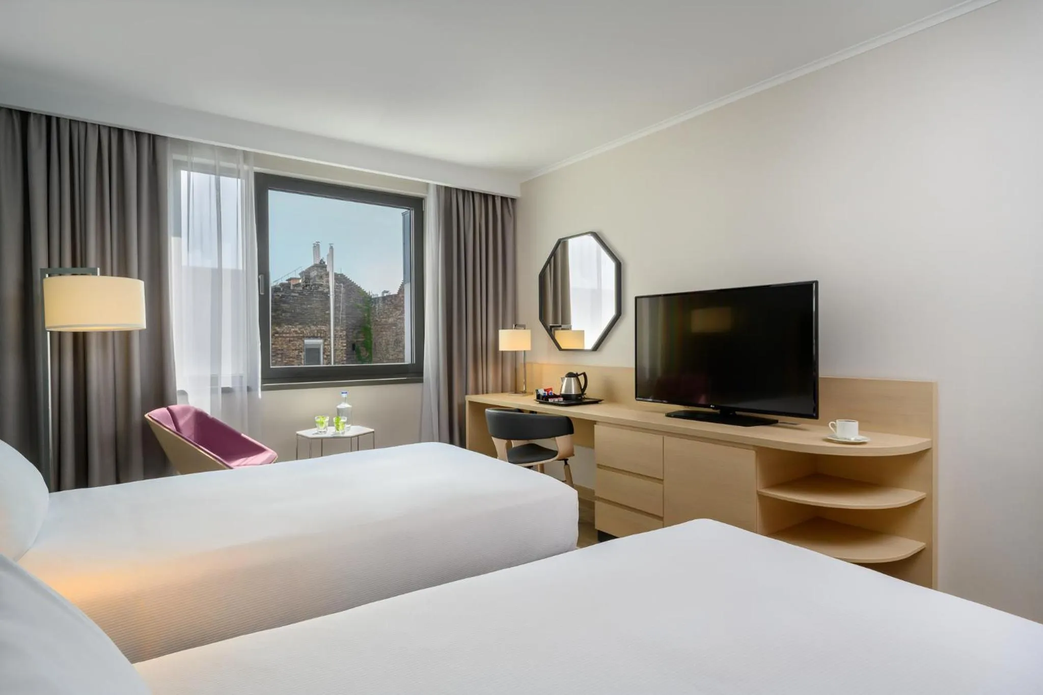 TV and multimedia, Bed in Hilton Garden Inn Budapest City Centre