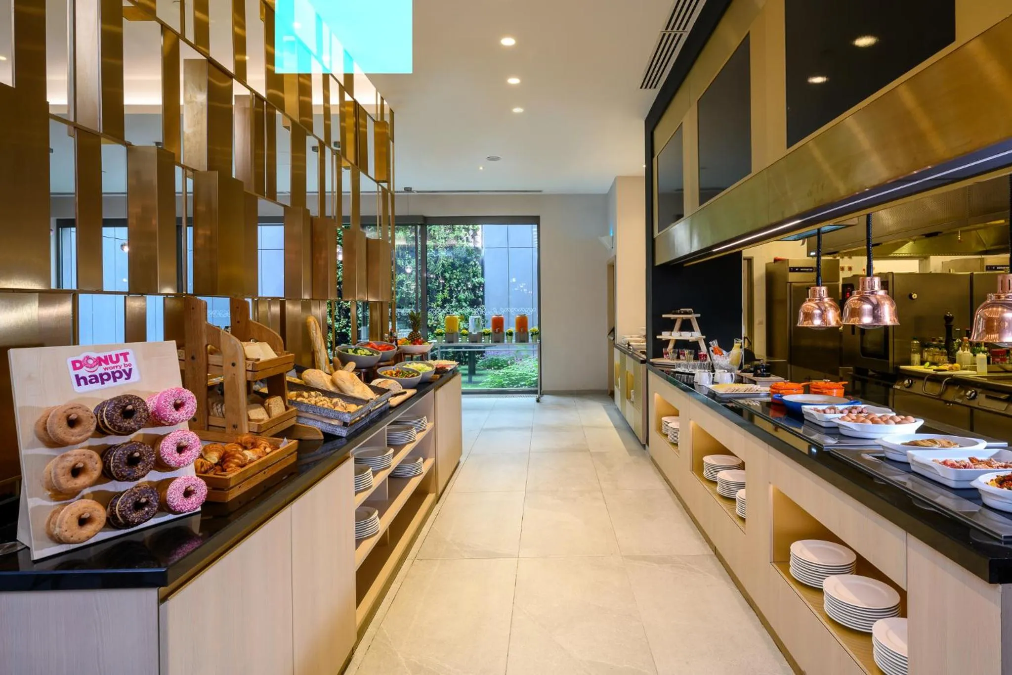 Restaurant/places to eat in Hilton Garden Inn Budapest City Centre