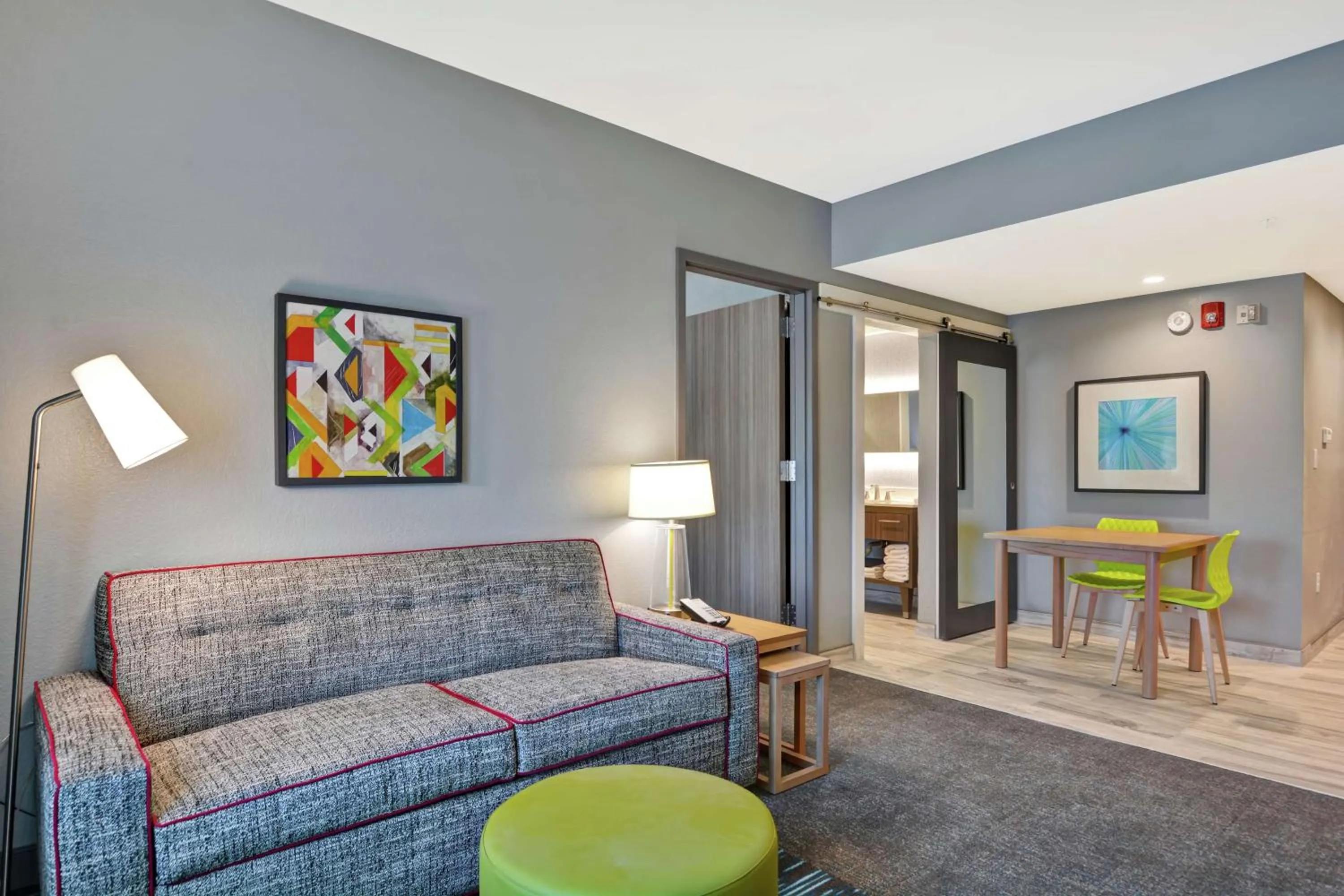 Living room in Home2 Suites By Hilton Jacksonville South St Johns Town Ctr