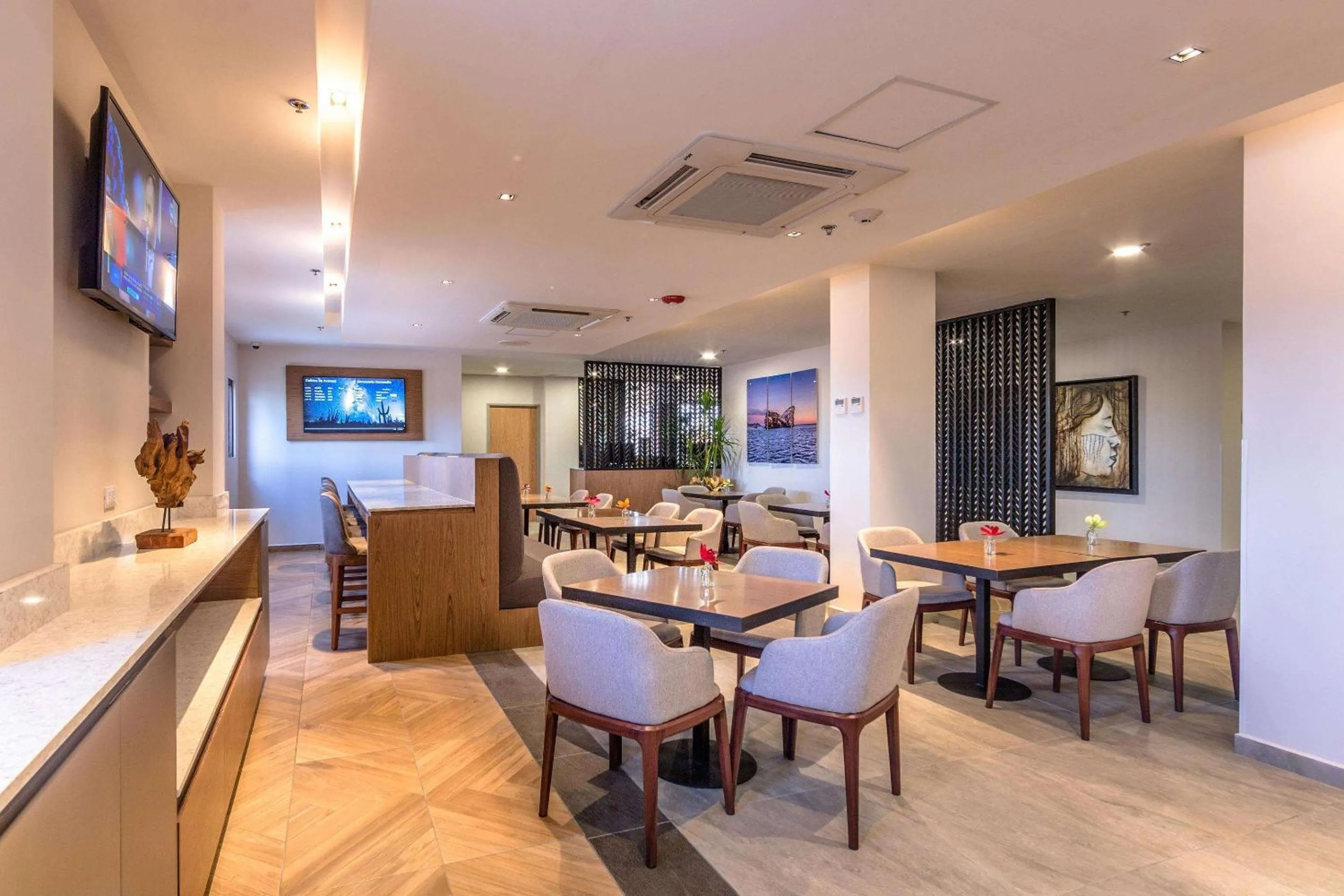 Restaurant/places to eat in Comfort Inn Hermosillo Aeropuerto