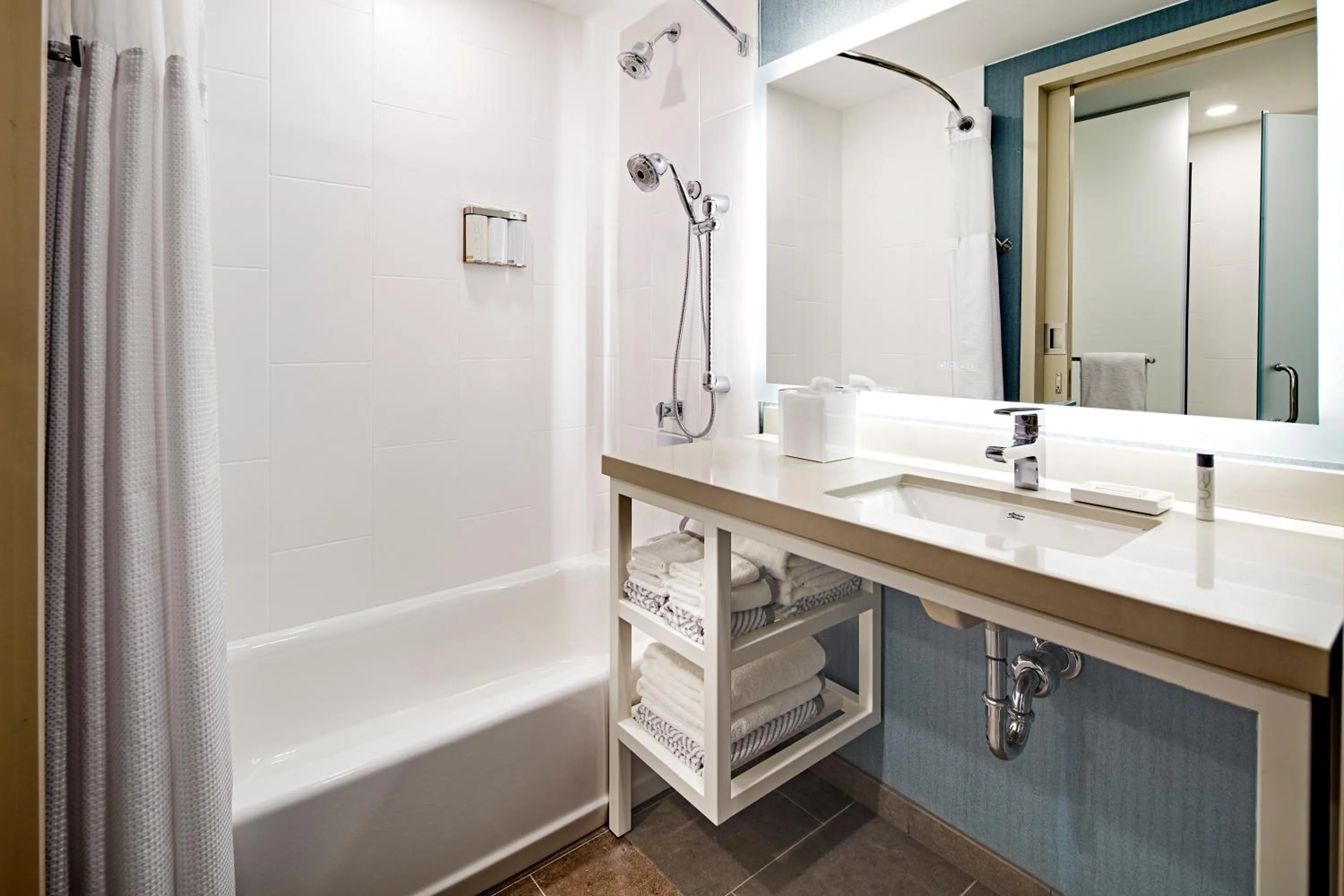 Bathroom in Anaheim Suites Hotel