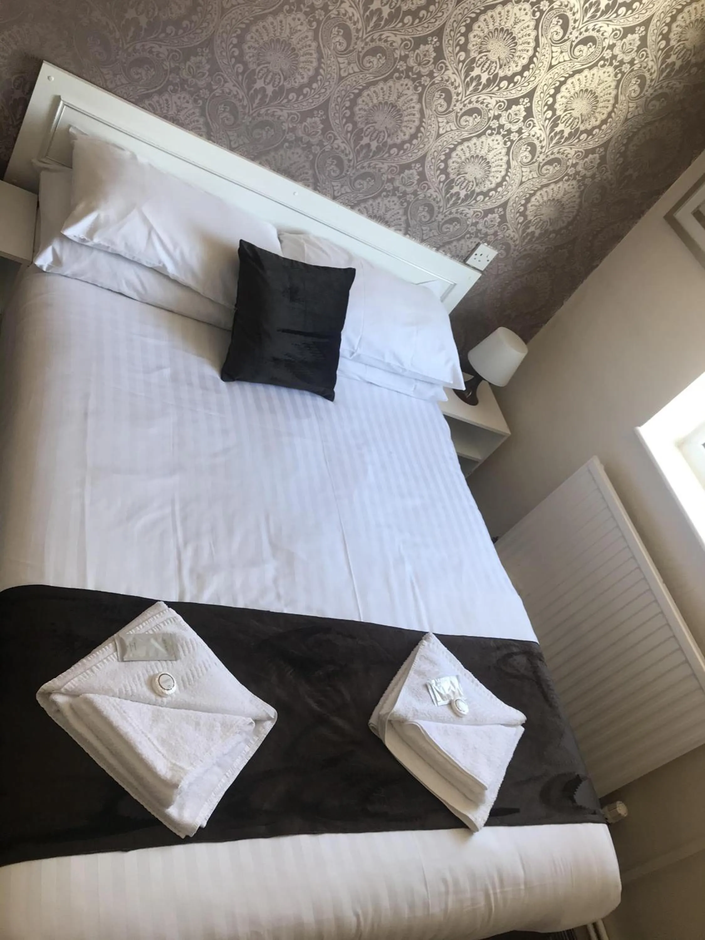 Bedroom, Bed in The Feathers Hotel