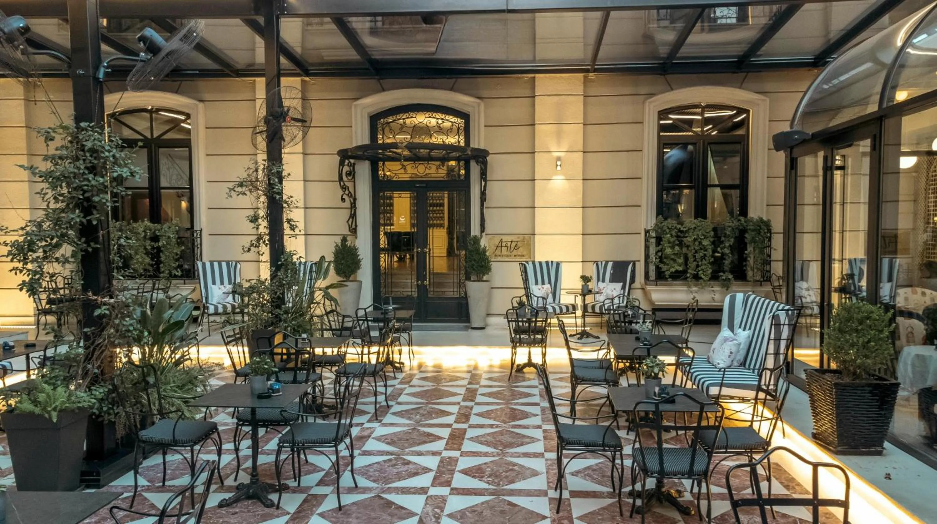 Lounge or bar in Arté Boutique Hotel