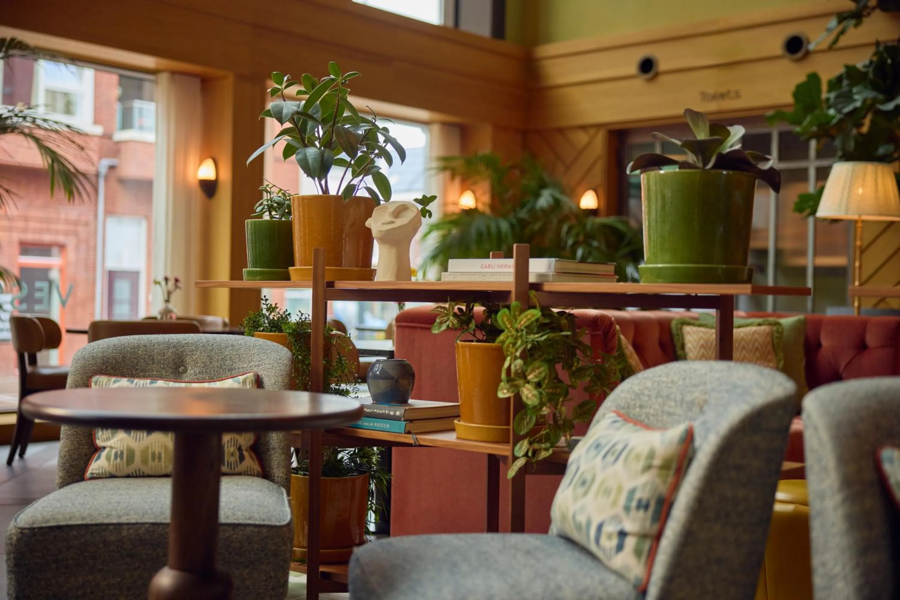 Restaurant/places to eat in The July - Boat & Co