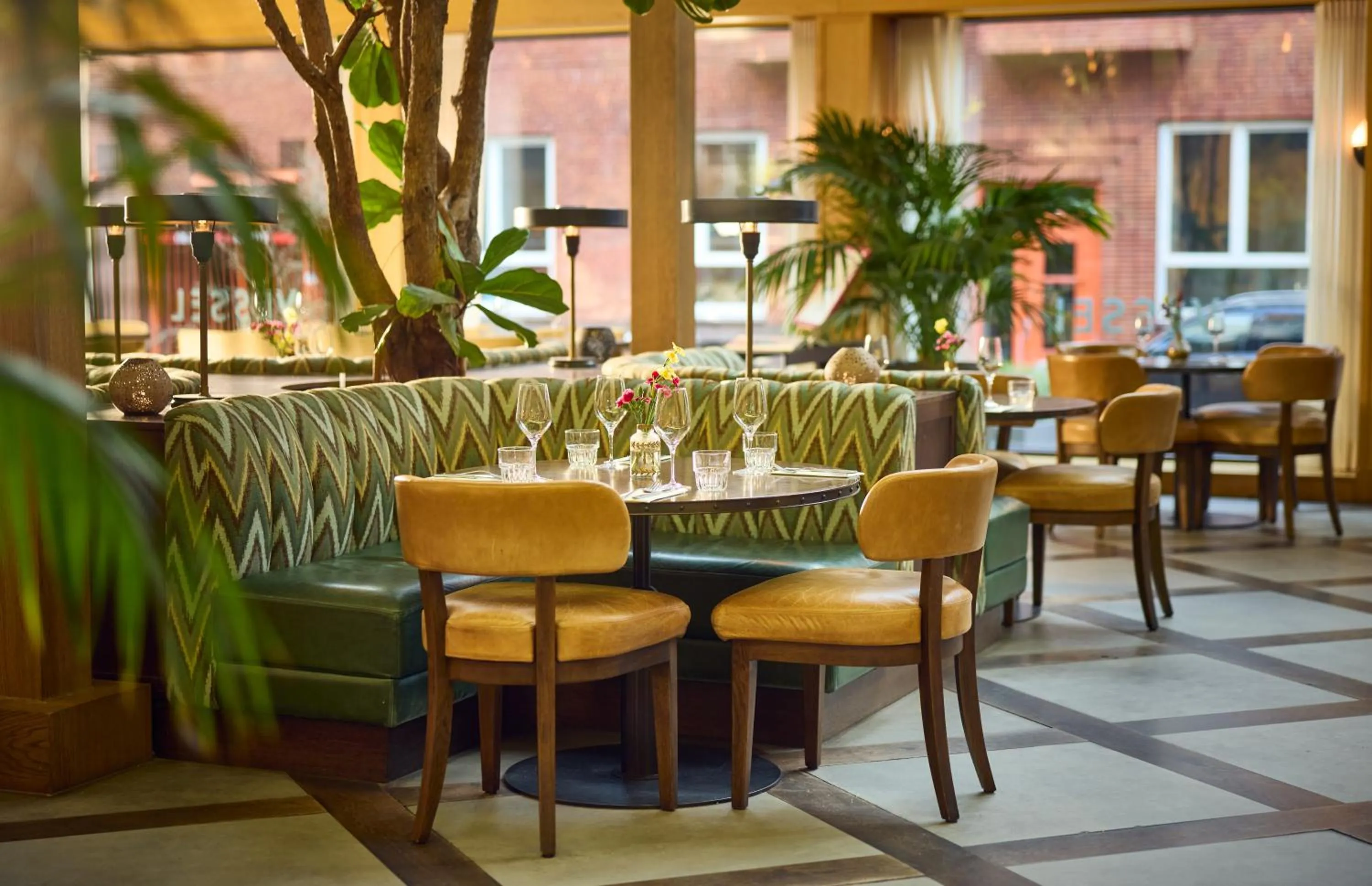 Restaurant/places to eat in The July - Boat & Co