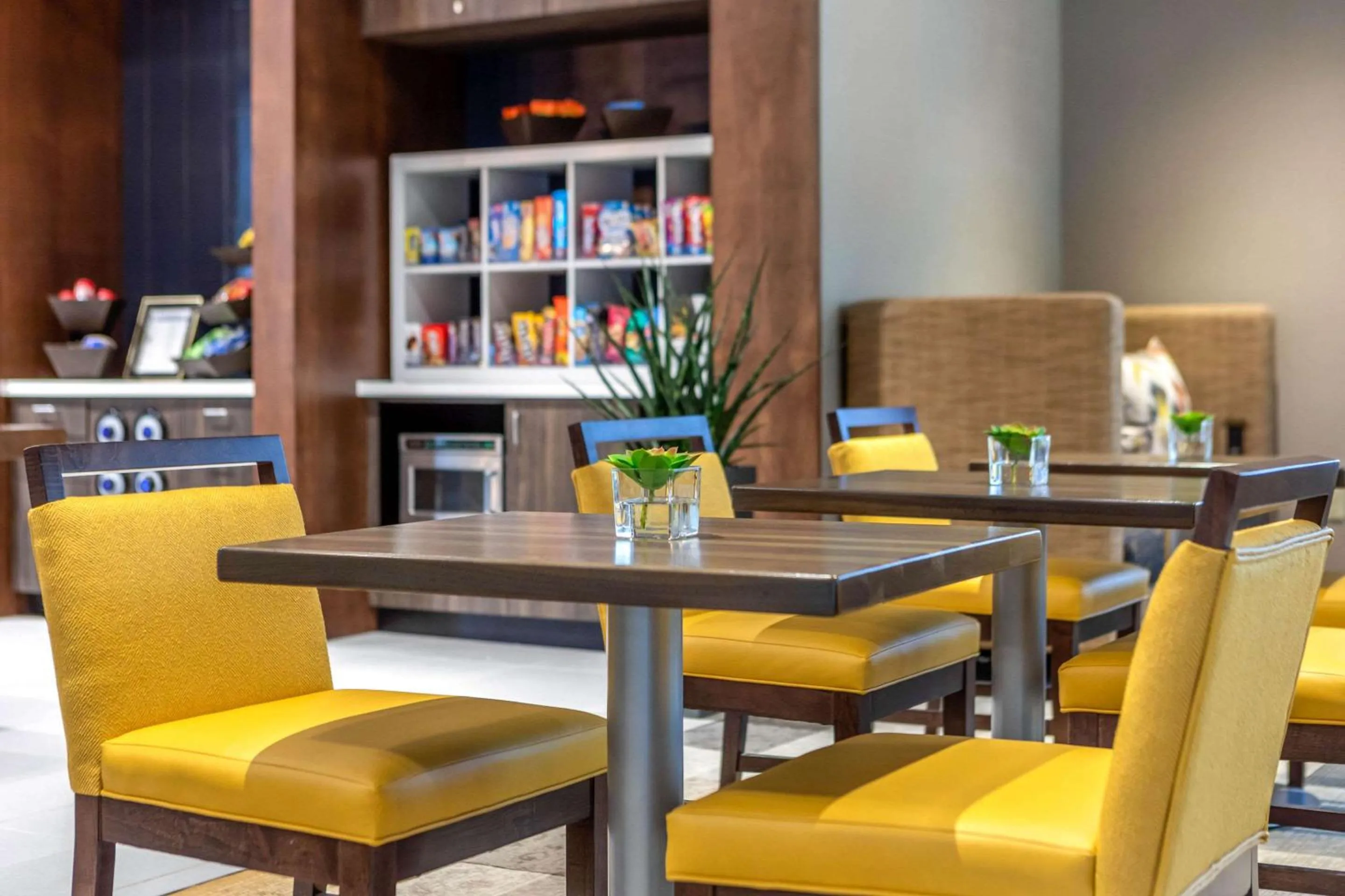 Restaurant/places to eat in Cambria Hotel Milwaukee Downtown