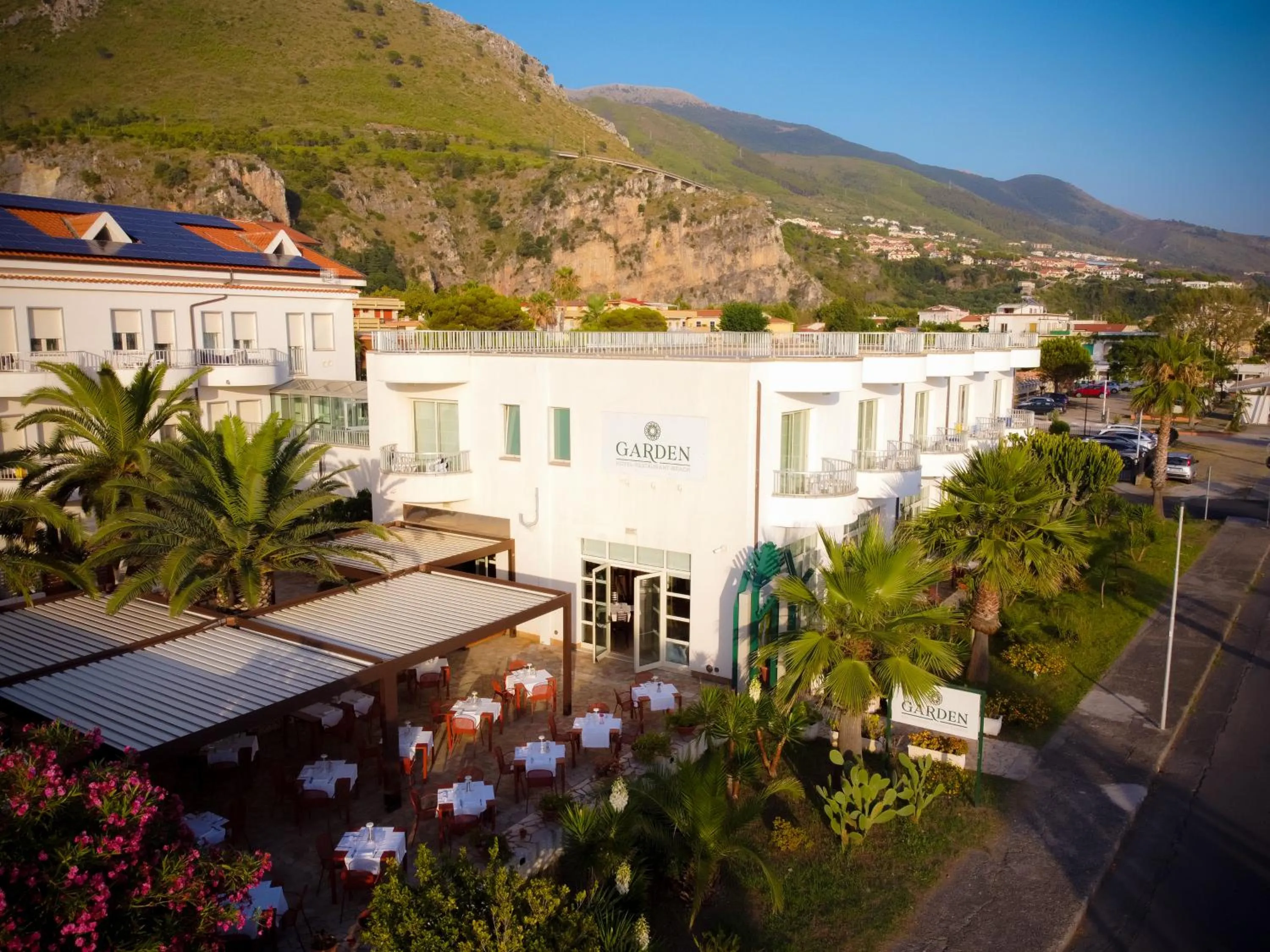 Property building in Hotel Garden