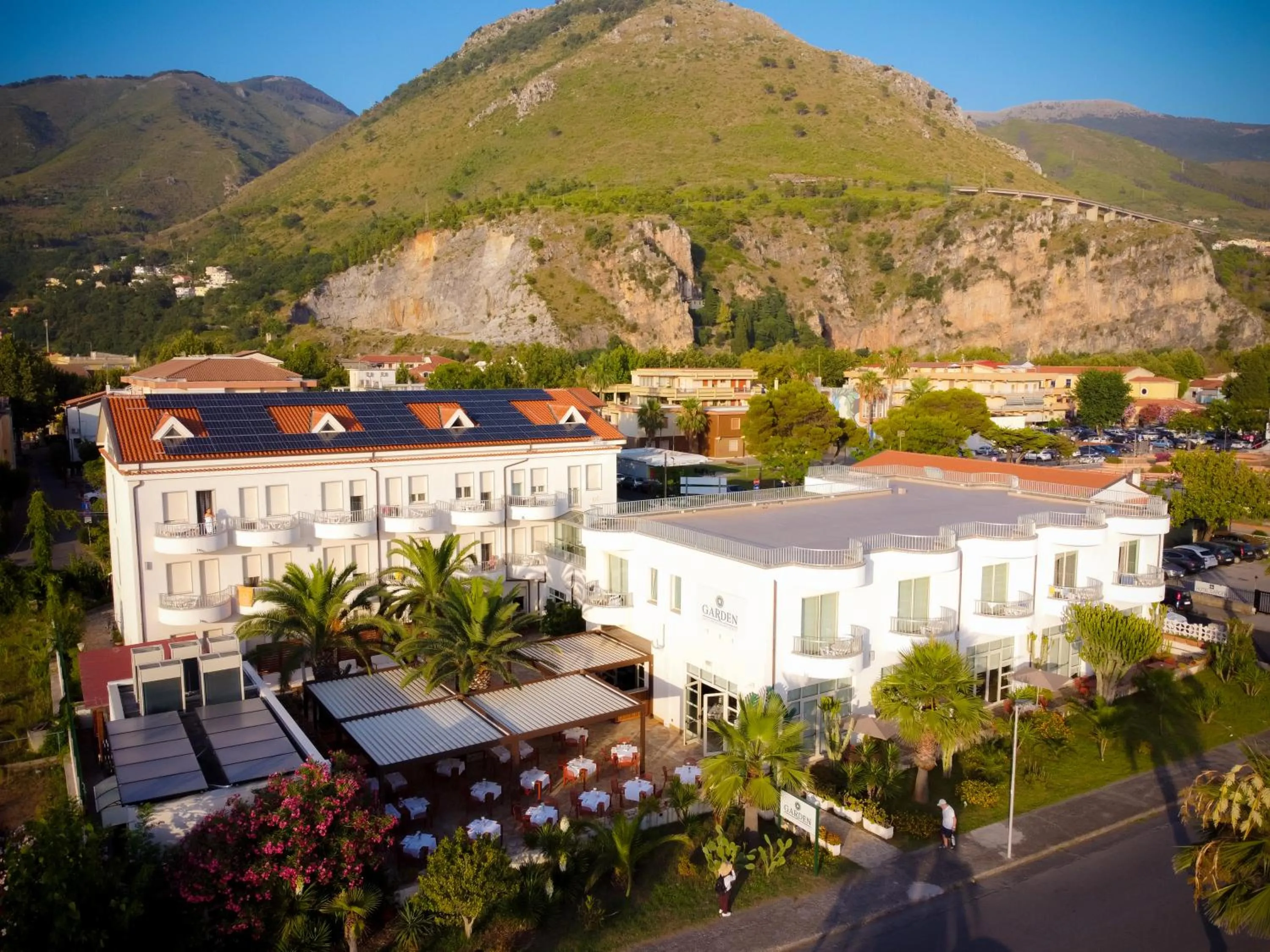 Property building in Hotel Garden