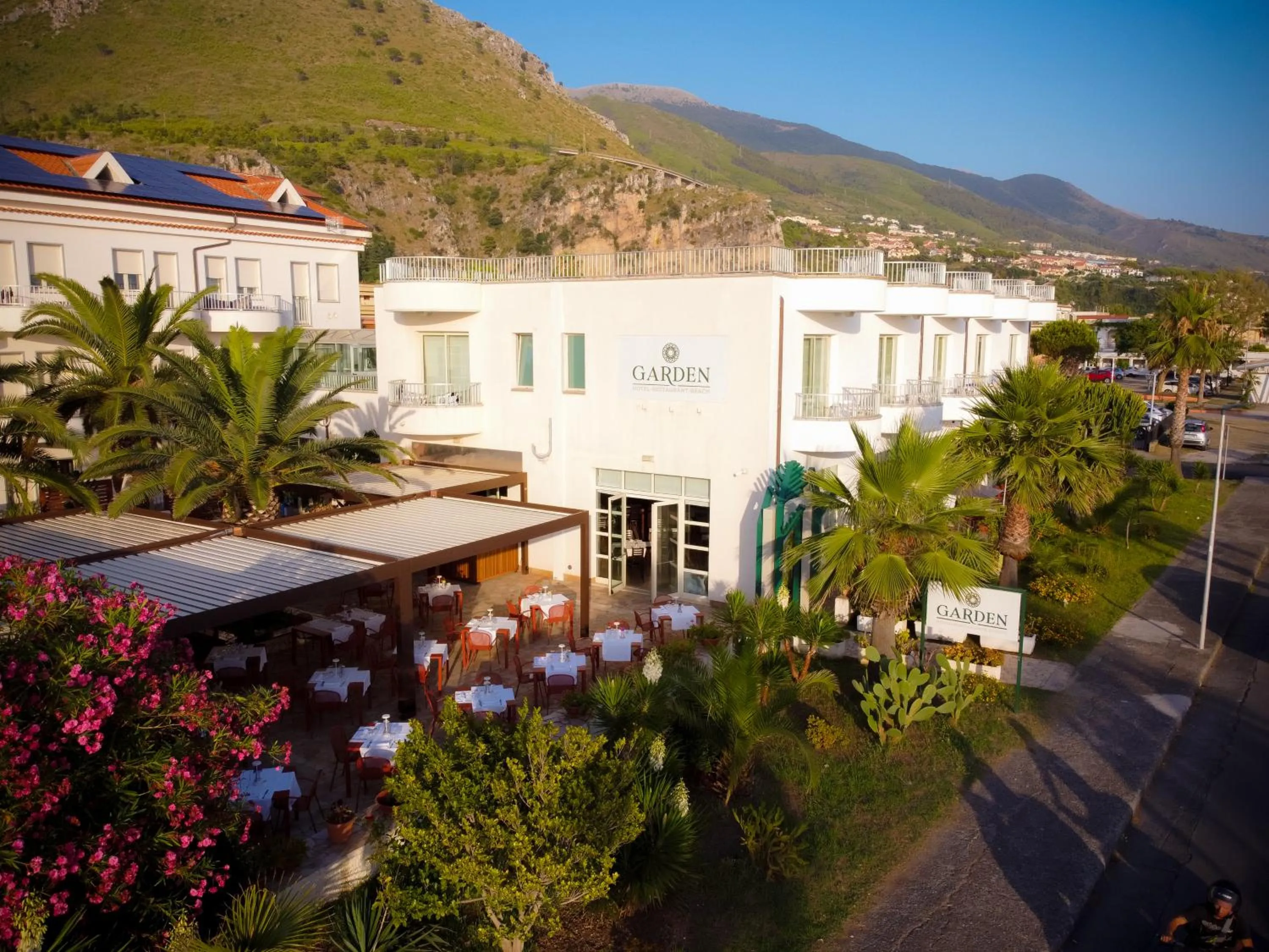 Property building in Hotel Garden