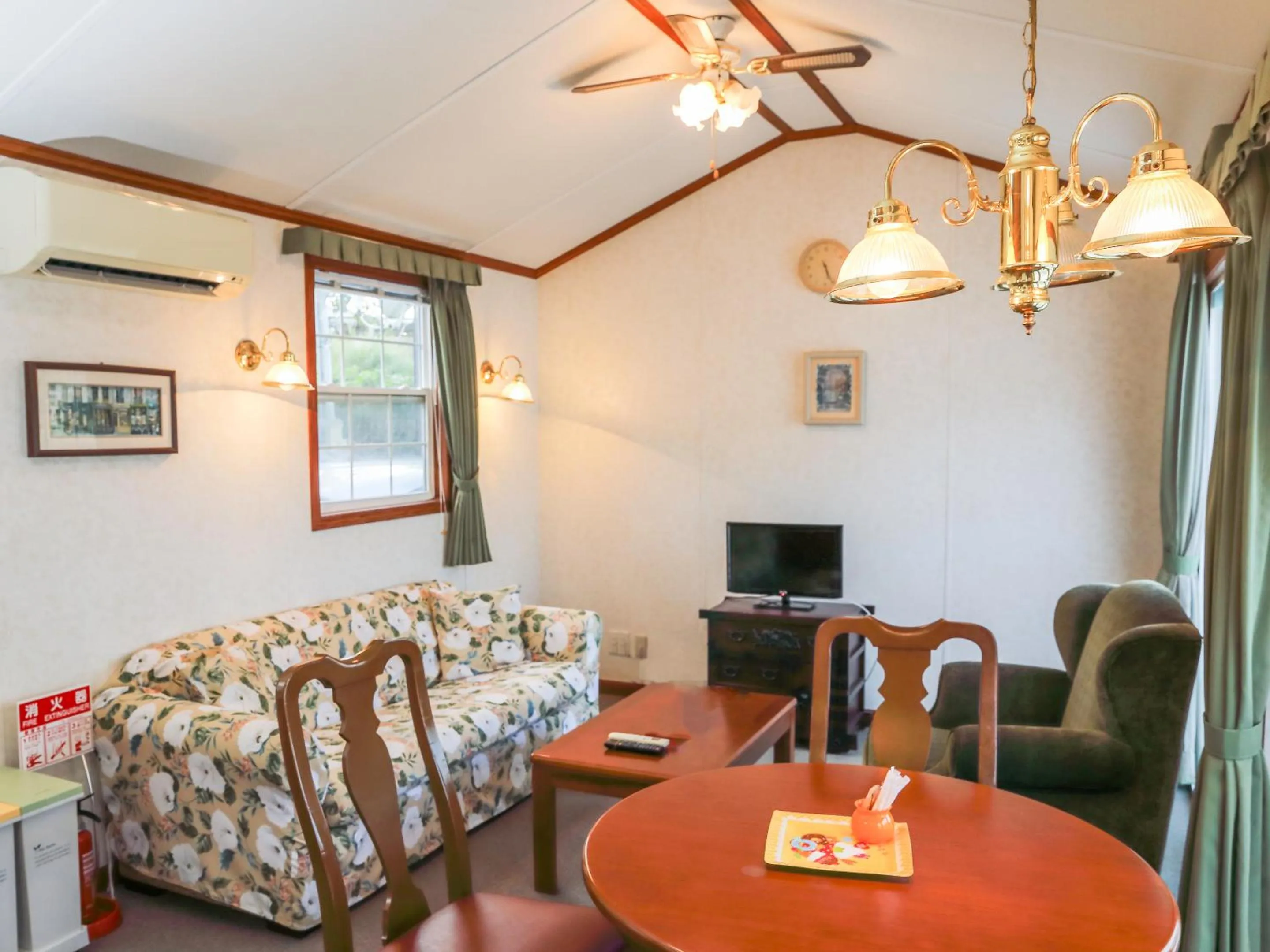 Living room in コテージスターハウス今帰仁