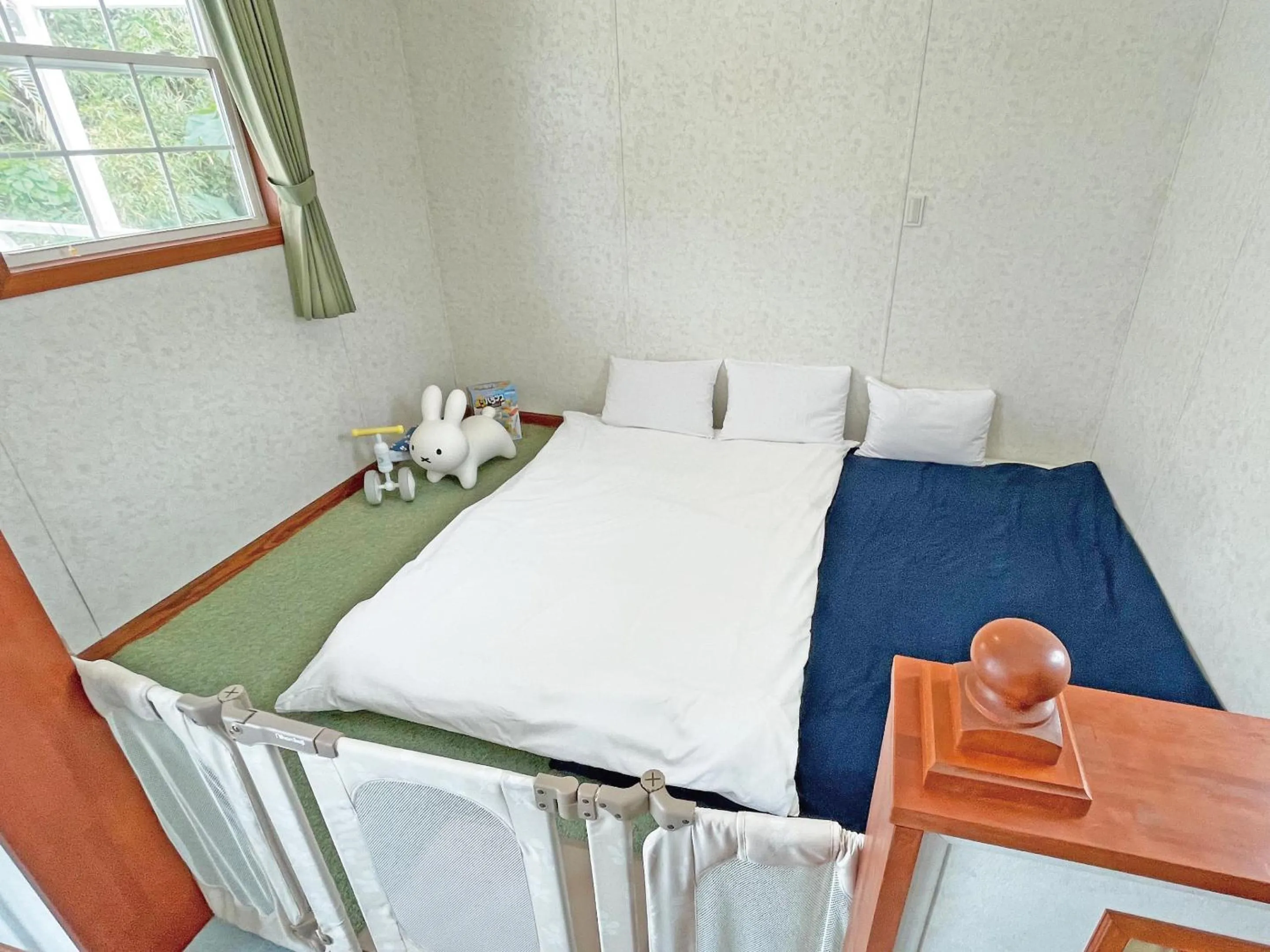cot, Bed in コテージスターハウス今帰仁