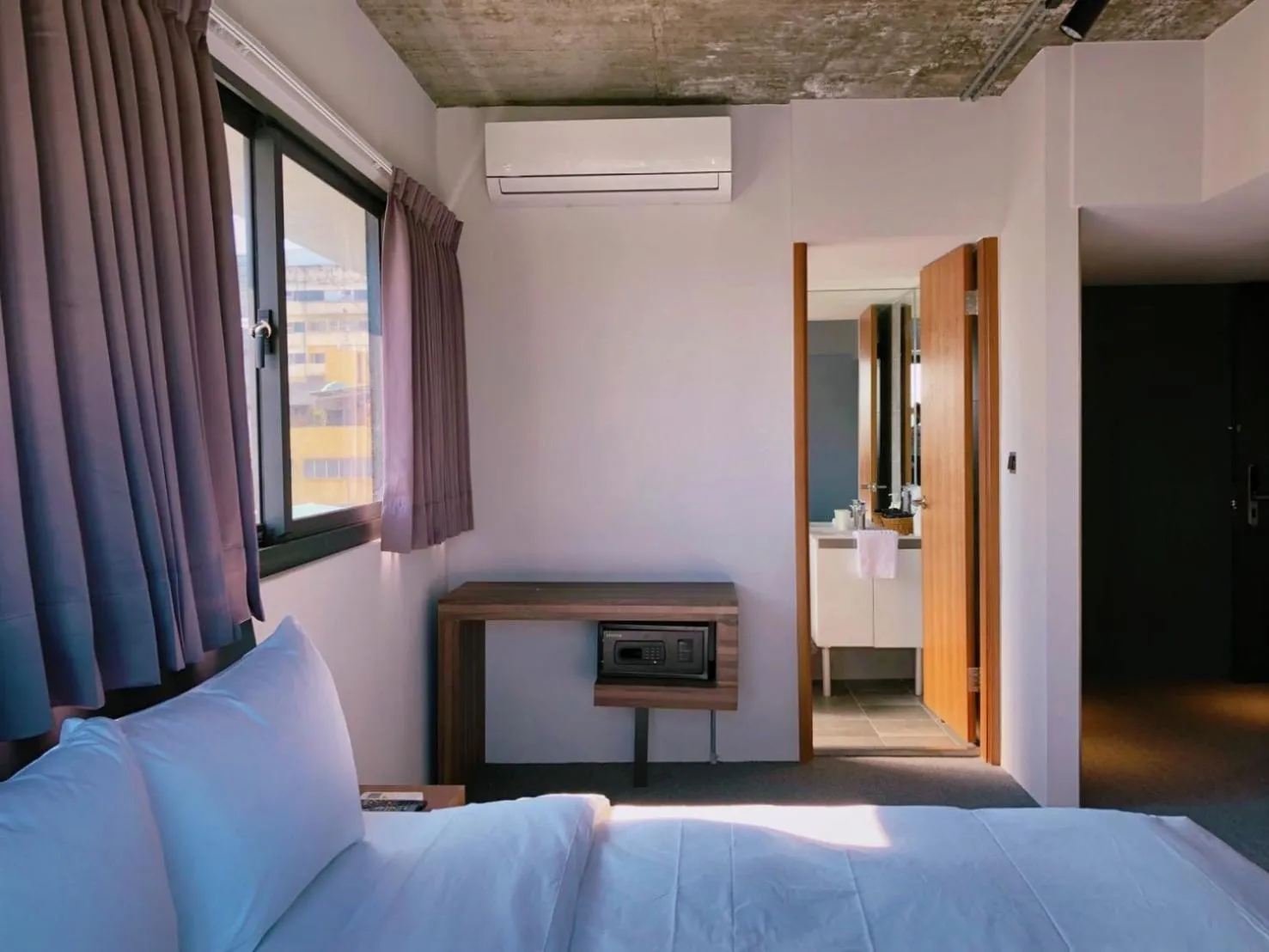 Bed in Doudian DDiNN Hotel