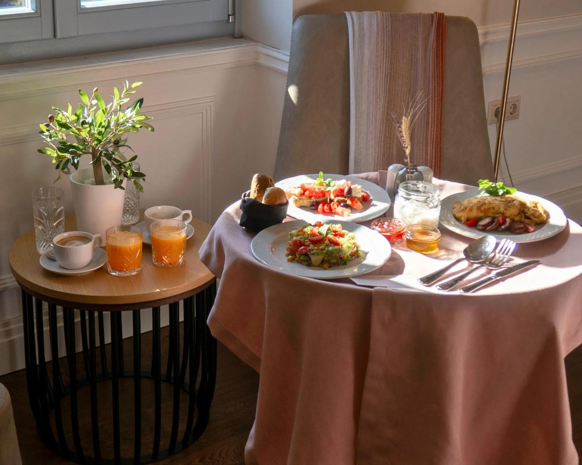 Breakfast in A77 Suites, Small Luxury Hotels of the World