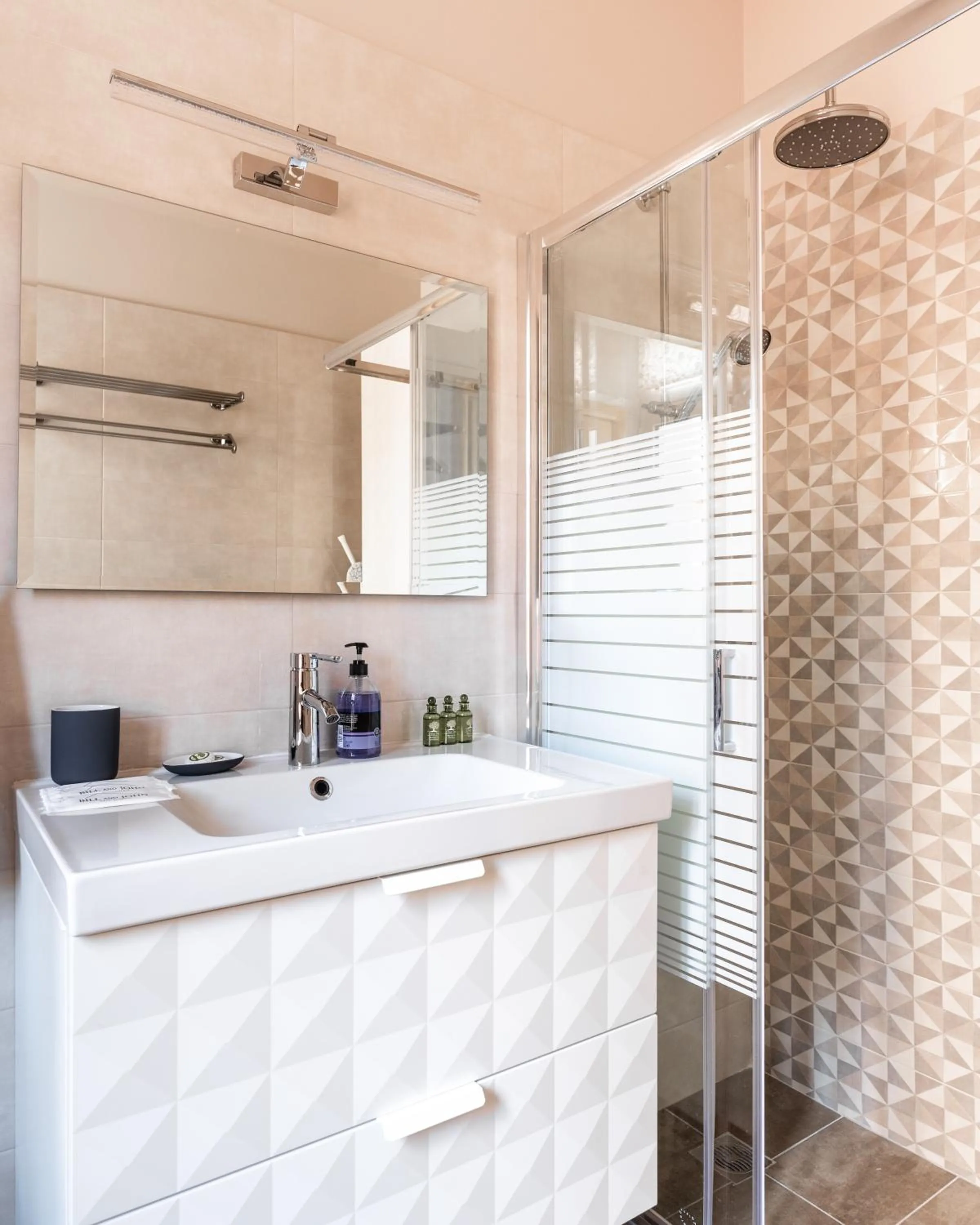 Shower in Monastiraki Urban Apartments