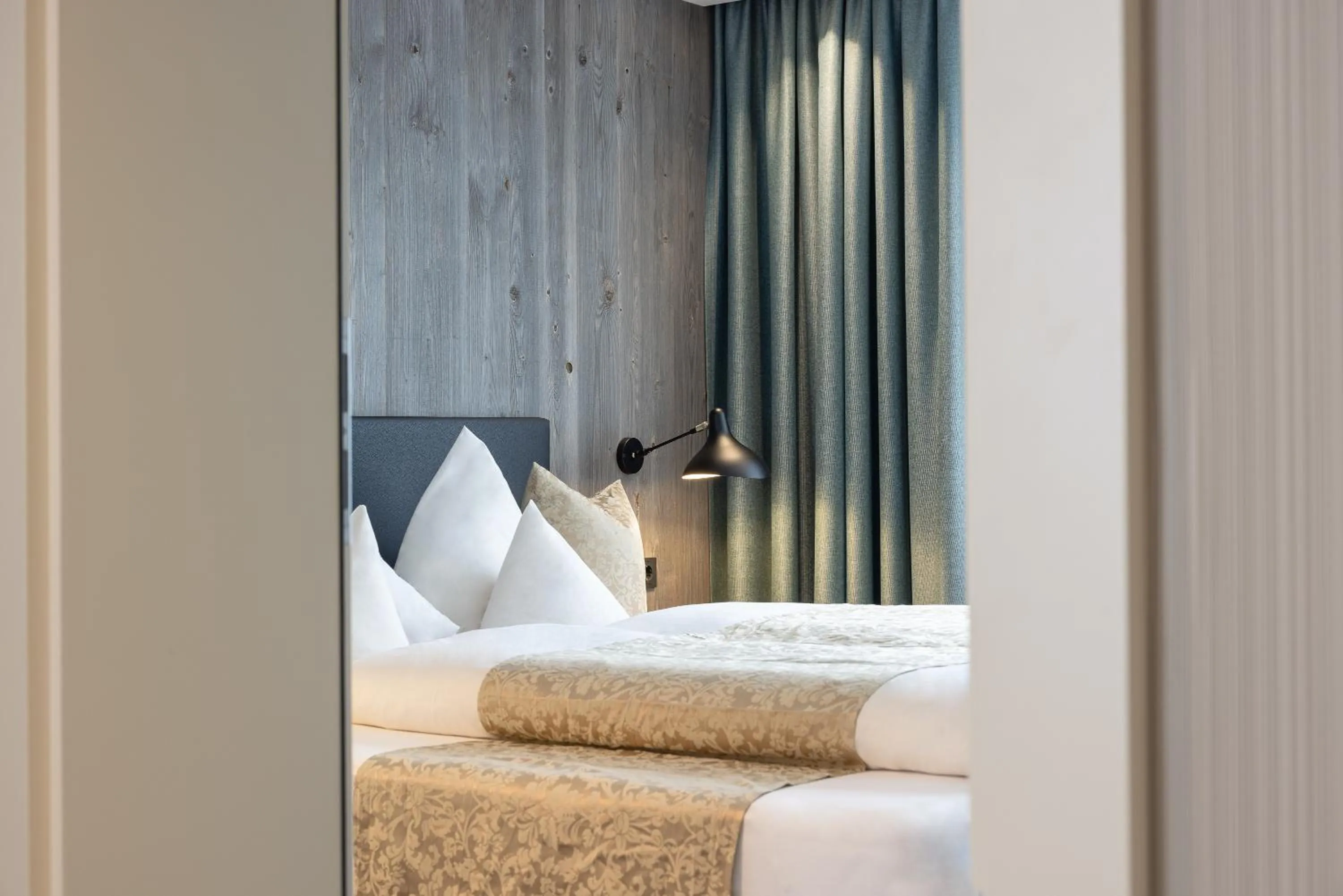 Bedroom, Bed in Haus Verwall