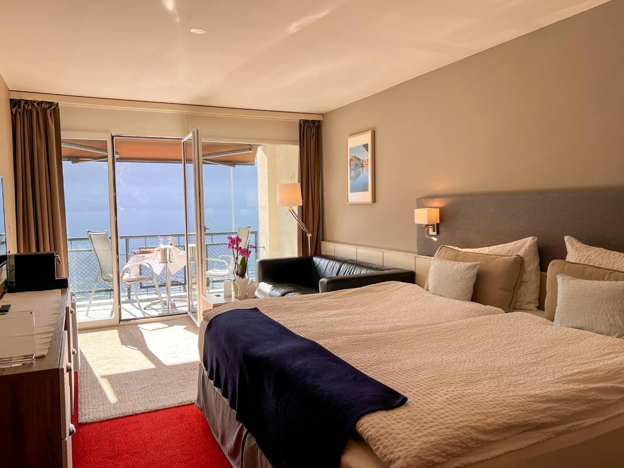 Bedroom, Bed in Seehotel Riviera at Lake Lucerne