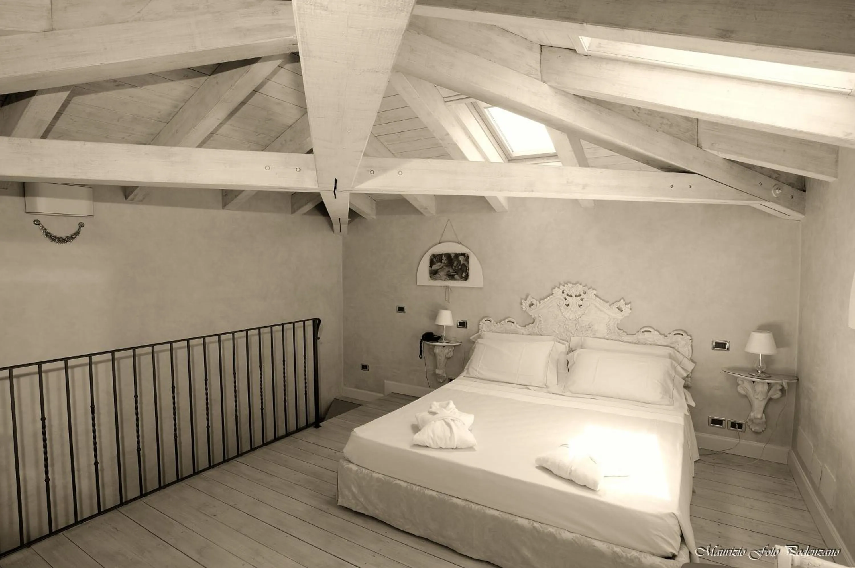 Photo of the whole room, Bed in Relais La Colombara Spa & Wellness