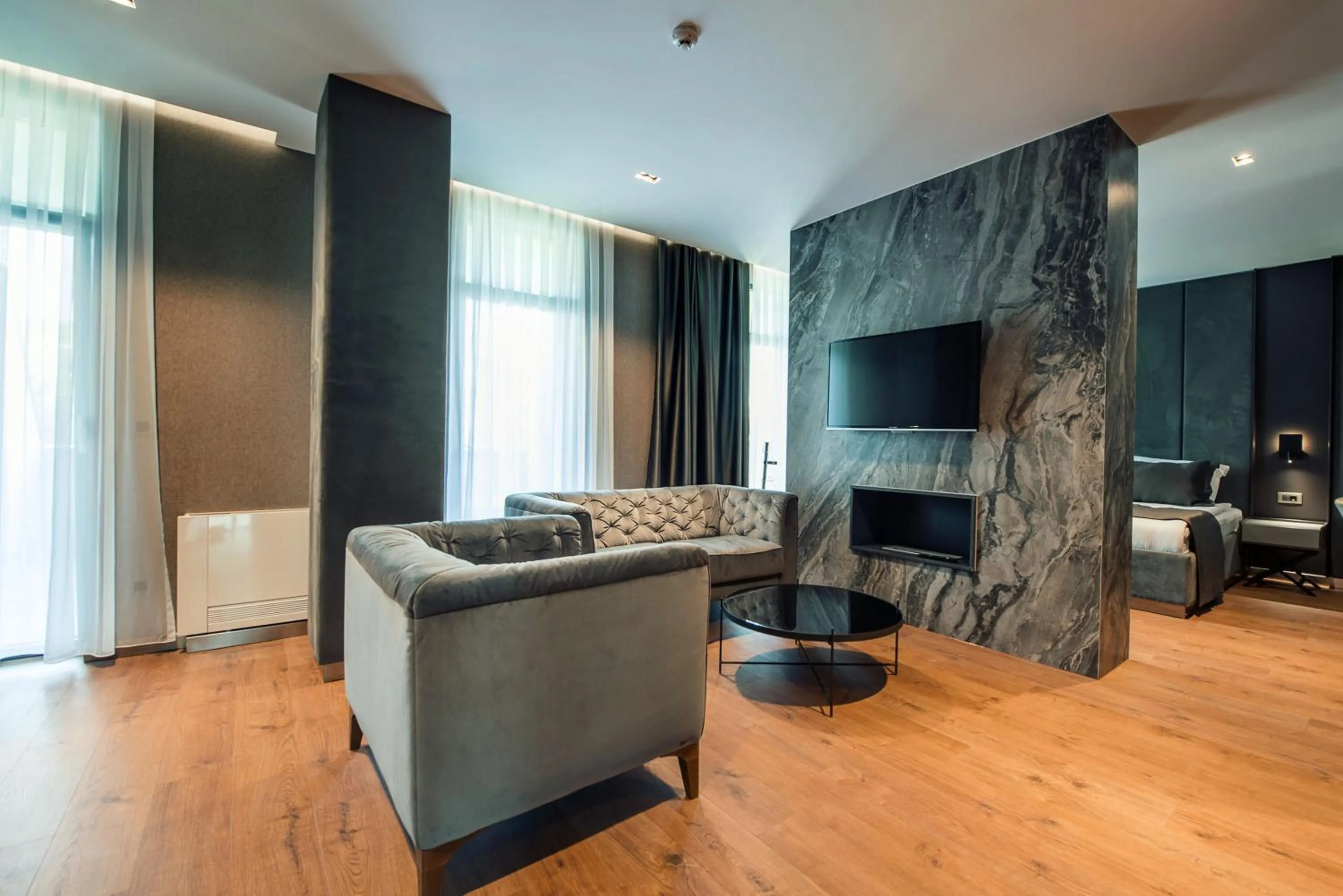 TV and multimedia in Seraphine Plaza