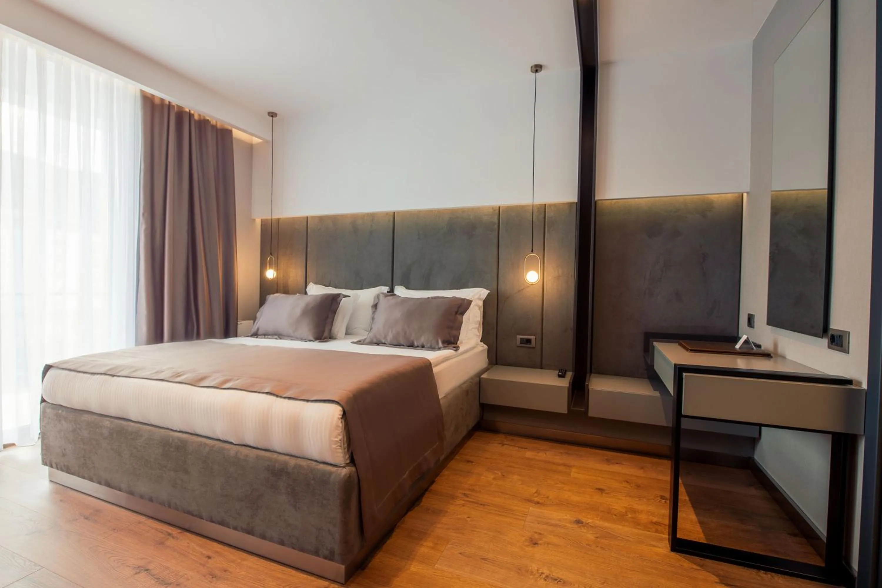 Bedroom, Bed in Seraphine Plaza